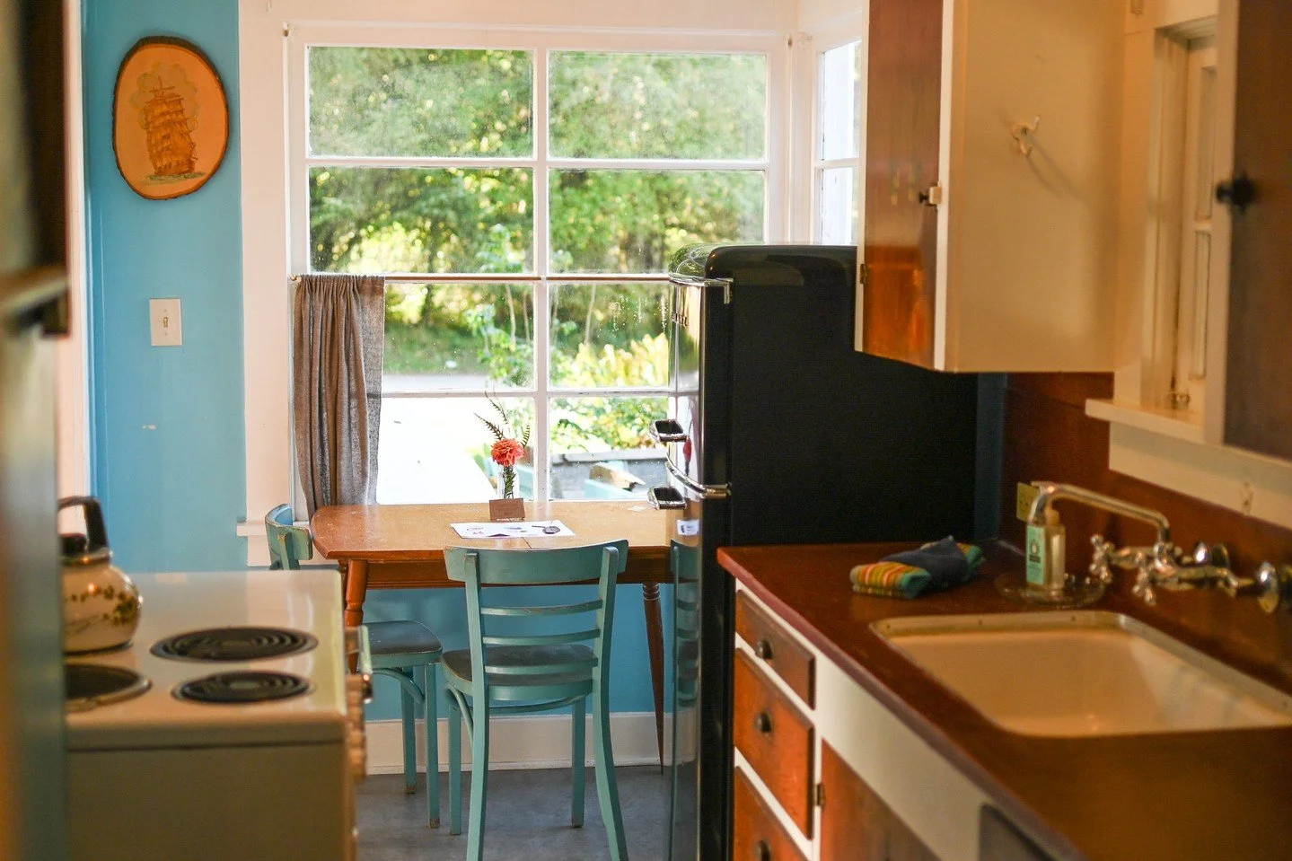 A different kind of gift.

Treat them to a stay at The Sou&rsquo;wester, plus a bottle of ros&eacute;, with 14% off when you book 2 or more nights.

Perfect for Mother&rsquo;s Day or Father&rsquo;s Day.

(Confirmation email won&rsquo;t show gift pric