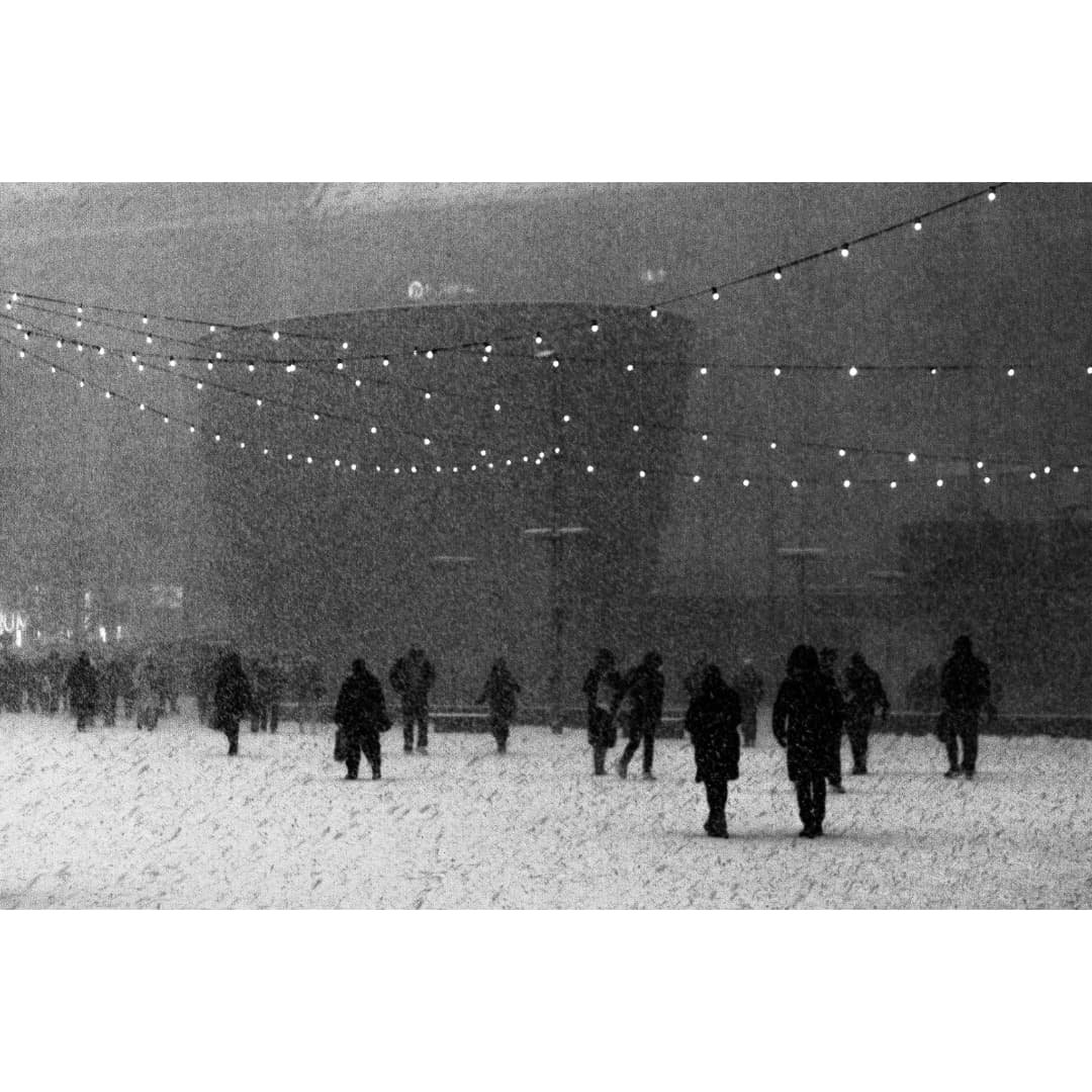 Blizzard (January 3)

#bnw_demand #badass_bnw #lensculture #spicollective #streetphotography_bw #artisartcommunity #streets_storytelling #streethunters #streetgrammer #streetavengers #voidtokyo #streetphotography #friendsinbnw #eyeshotmag #blackandwh