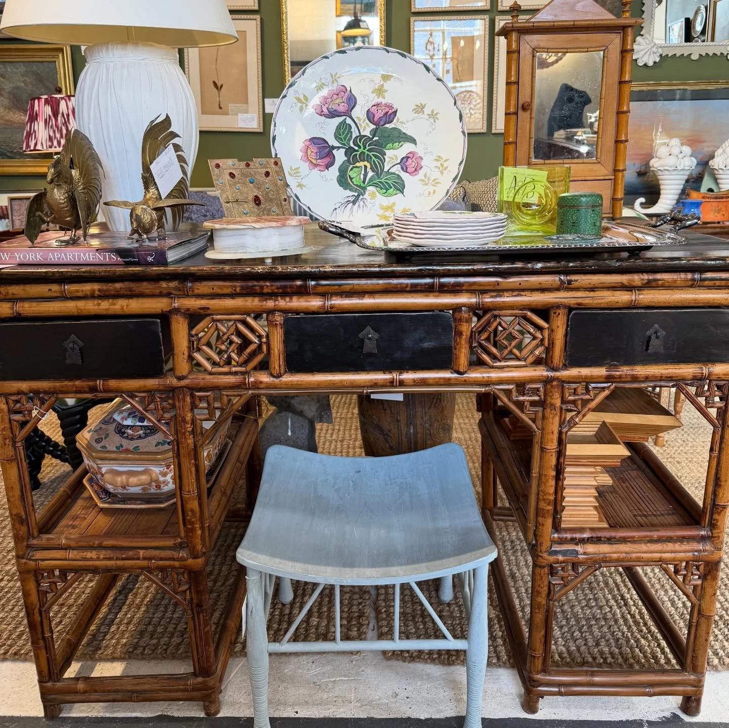 Timeless Thursdays 🥀