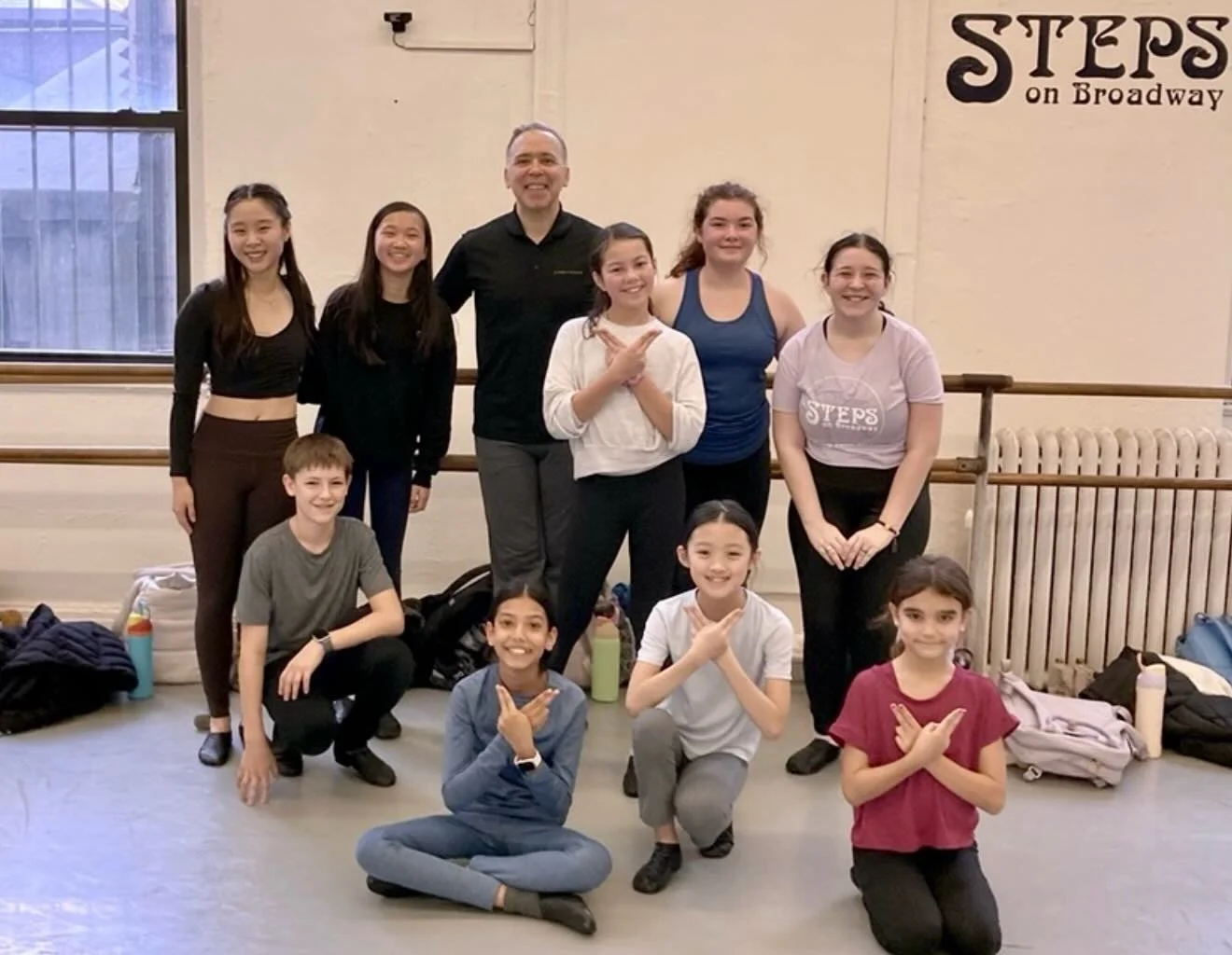 MASTERCLASS with ANDREW BLACK AT STEPS ✨

Our Company&rsquo;s first training opportunity on our NYC trip was a private class where Broadway professionals continue to train, @stepsonbroadway! 

Andrew provided the perfect class. His passion for techni