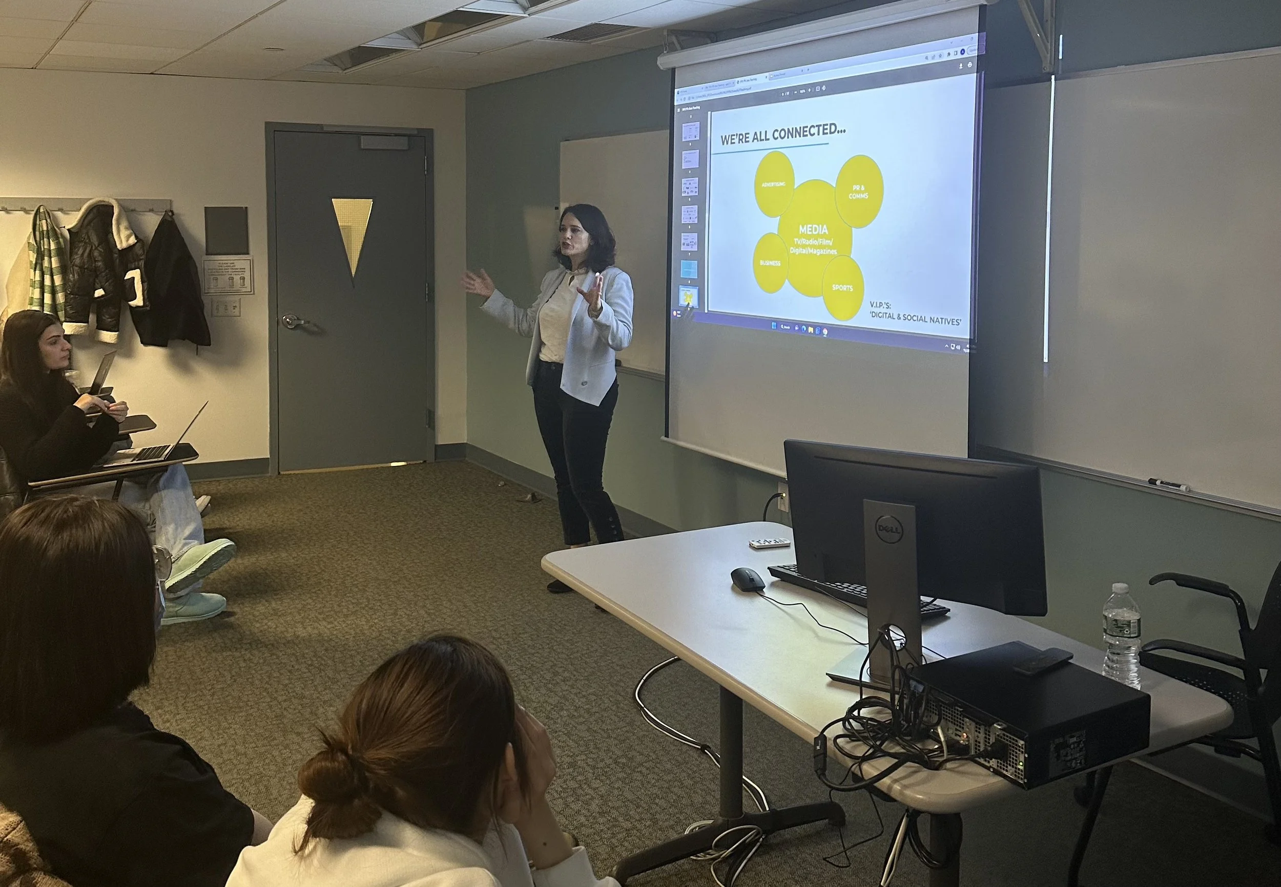 WANT TO ESTABLISH YOURSELF AS A THOUGHT LEADER? 5 TIPS