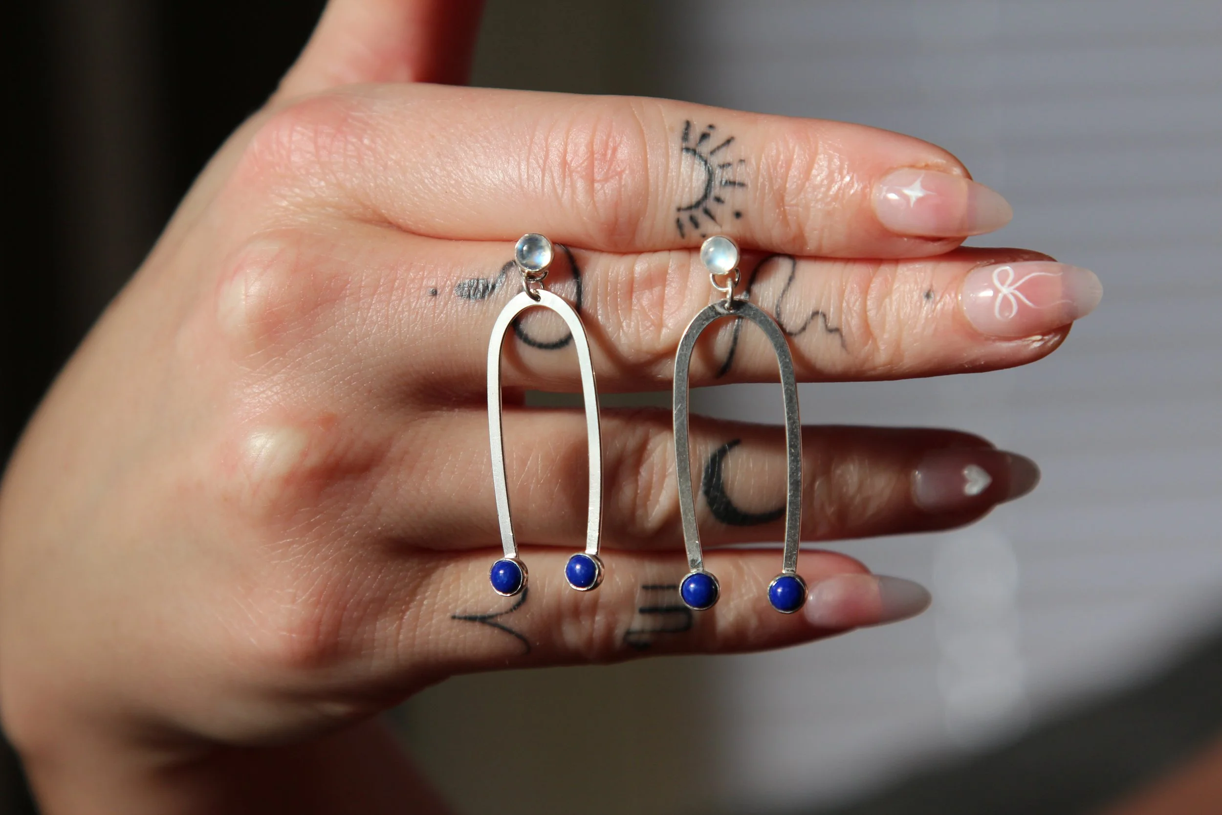 Arch Earrings