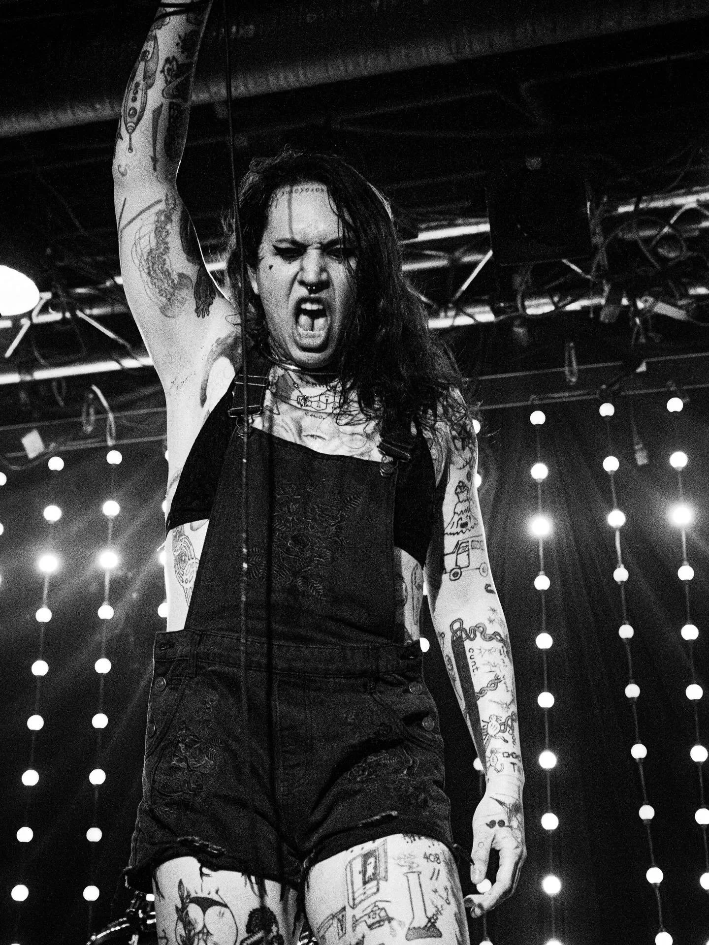 JISEI PT.2 @jisei_grind performing at @luckybaryyj on 03/12/26
Photographed by @runegatestudio 
.
.
.
#concertphoto #livemusicphotography #deathgrind #jisei #runegatestudio