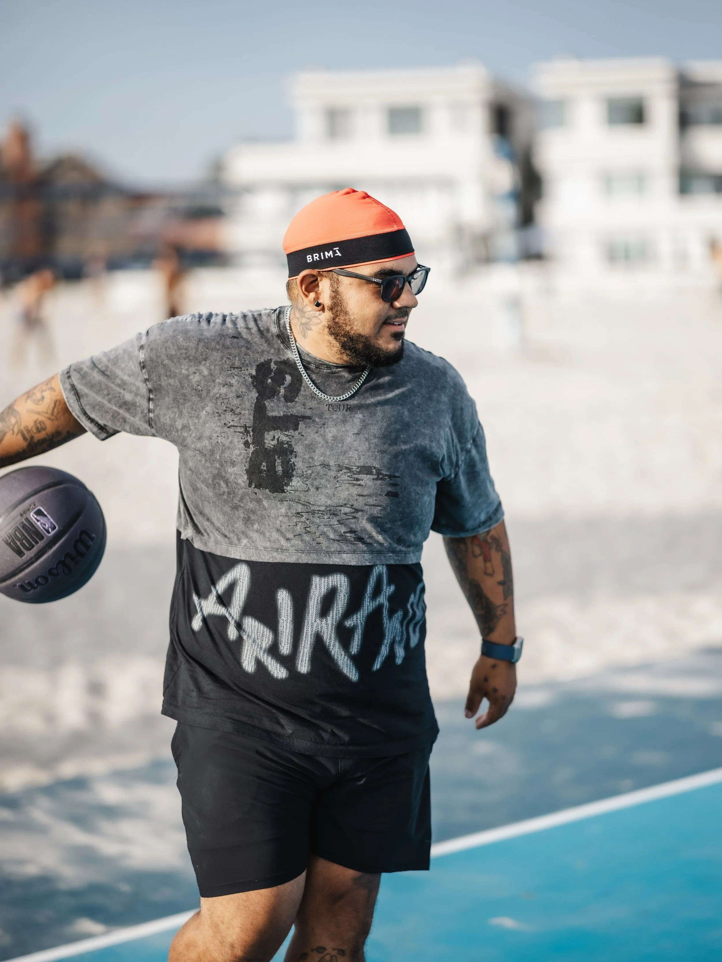I definitely did not miss every single shot I took 🤫 

📸: @jonpauldavisphotography 

#basketball #missionbeach