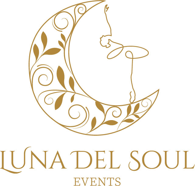 Gold decorative crescent moon with floral patterns and a face outline, with the text 'LUNA DEL SOUL EVENTS' below.