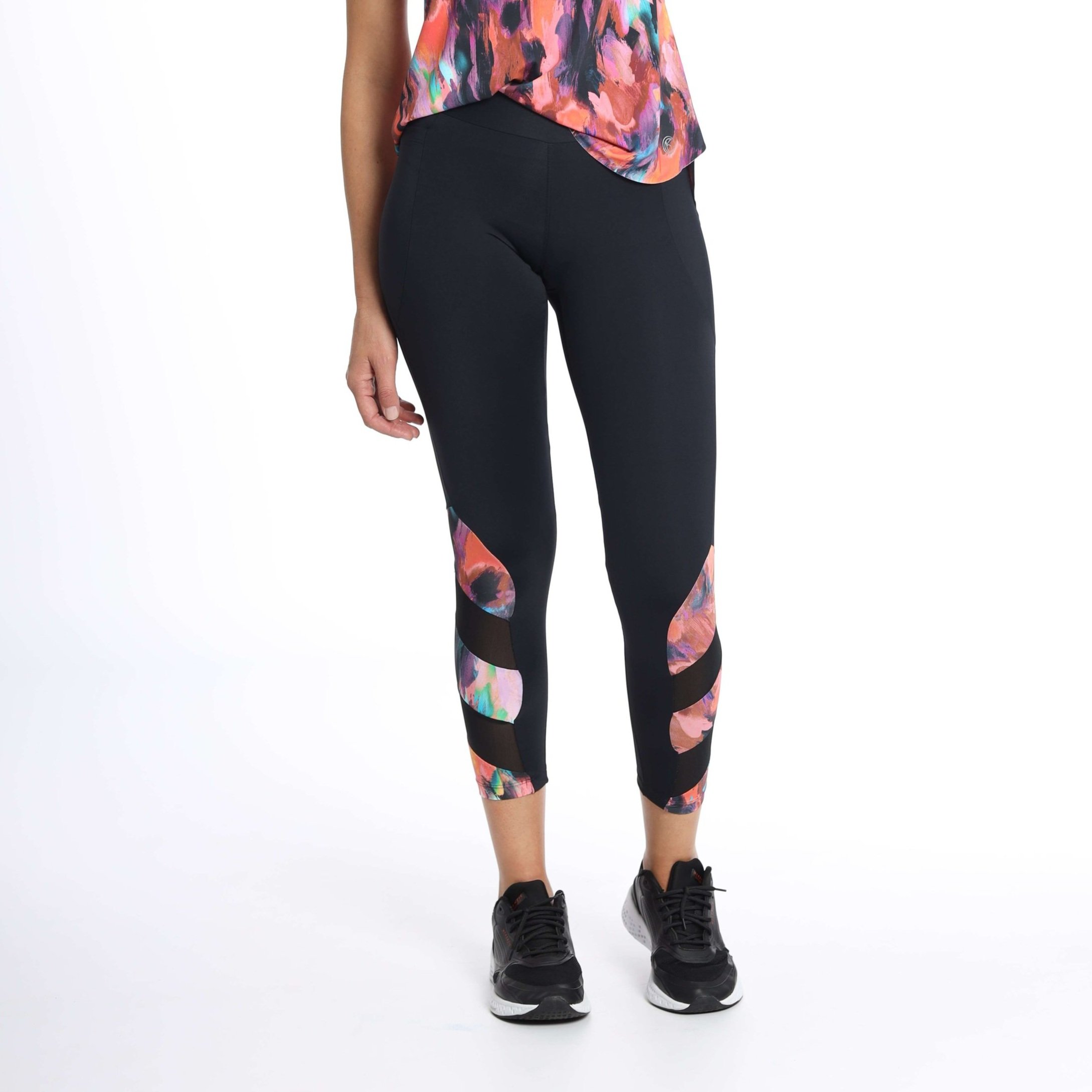 LEGGING-FRONT-TSHIRT.jpg