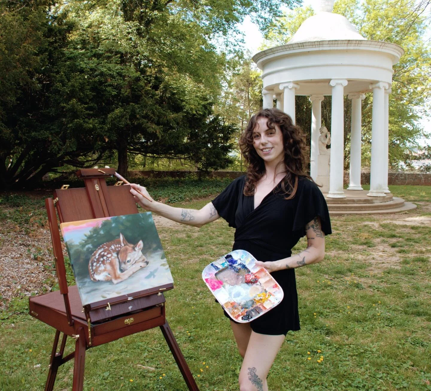 From the corner of a beautiful venue, I can create a painting with striking attention to detail in as quickly as a few hours. 

If you have an upcoming wedding or event that you&rsquo;d like to have painted or are curious about the process, feel free