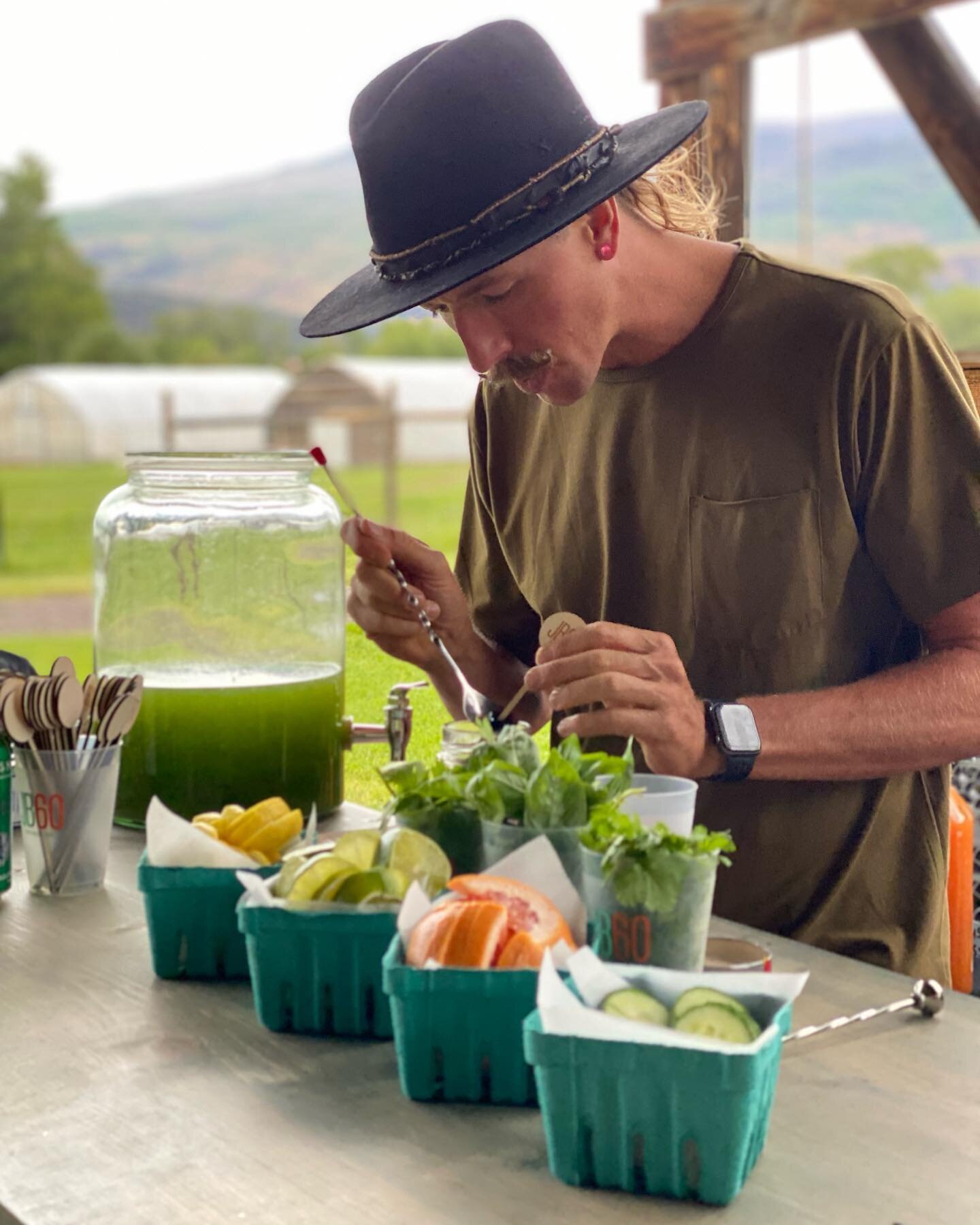 Nothing beats working with ingredients grown on-site! Thanks for another inspiring night @acesrbr