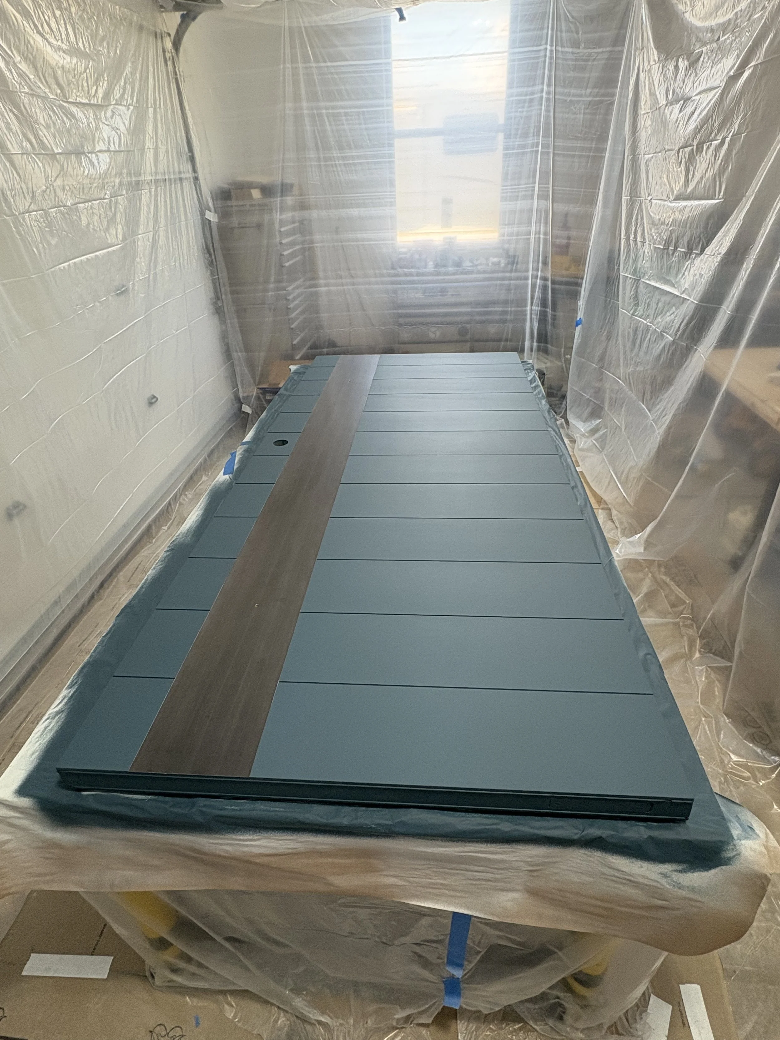 Not that the pain is dry, we move to treating the steel.