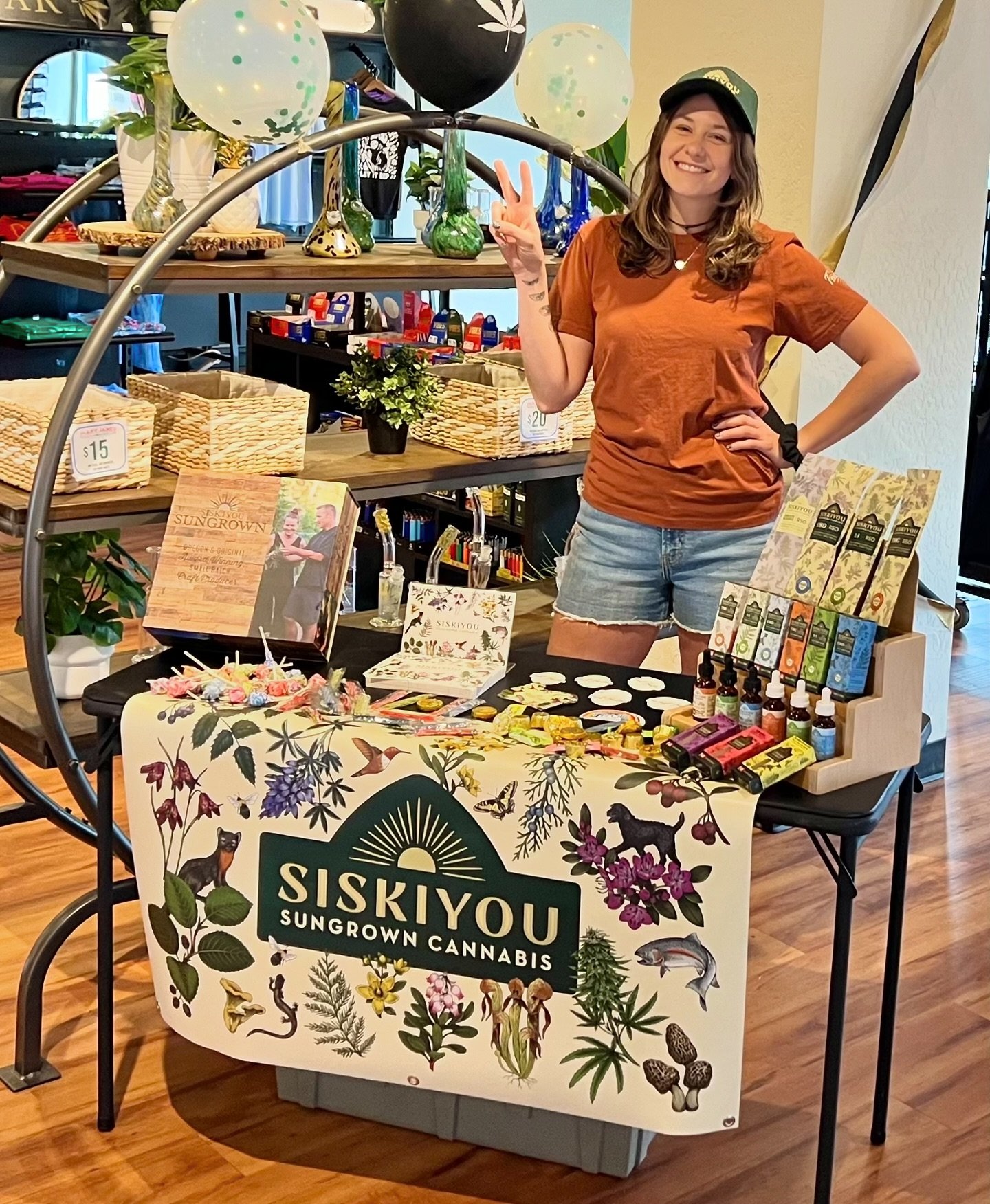 Come join Christina for a Siskiyou Sungrown vendor day at Nectar in Grants Pass until 5 PM today for discounts, freebies, and fun!

#VendorDay #Nectar #GrantsPass #SiskiyouSungrown #FeelBetter #GiveThanks