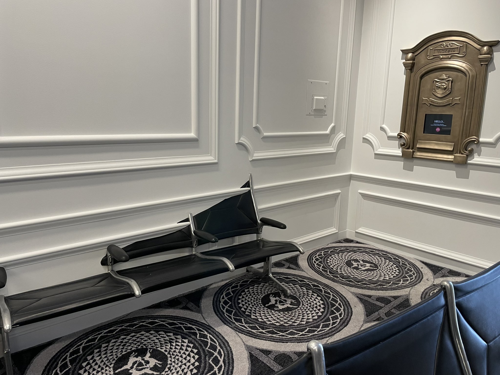 Chair intersection and ticket machine