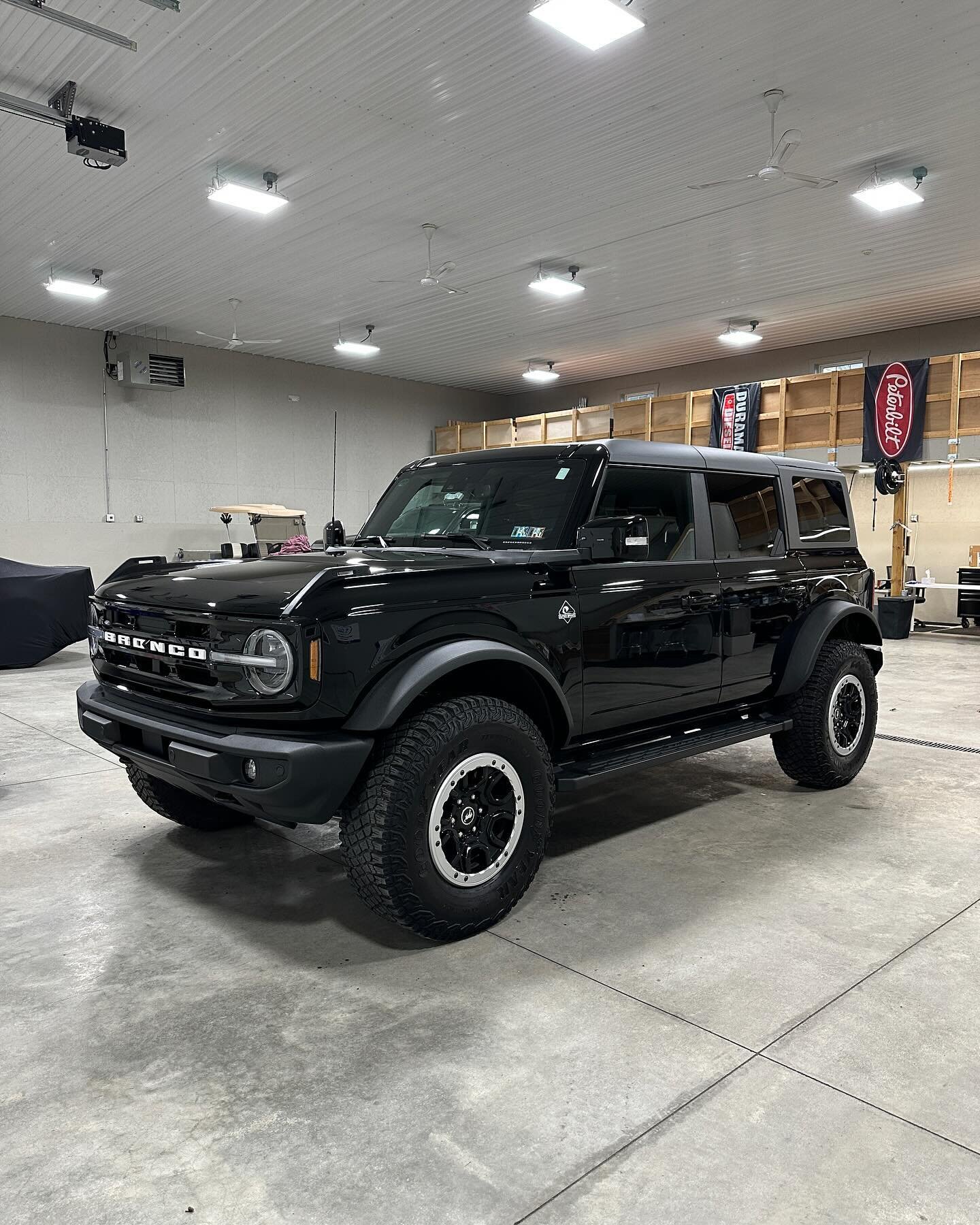 This #fordbronco was in this week for some paint polishing and a ceramic coating.⁣
⁣
The black paint had developed some swirl marks after a few trips through a non-touch less car wash.⁣
⁣
We polished the paint to clear up those defects, then topped i