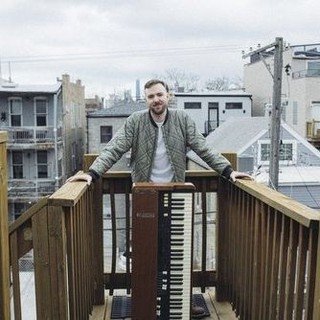 🌐 𝑾𝒆𝒅𝒏𝒆𝒔𝒅𝒂𝒚, 𝑱𝒖𝒍𝒚 𝟐𝒏𝒅 &mdash; @blueearthsound is James Weir&rsquo;s debut as a bandleader and composer. The Chicago musician has spent most of his musical life playing in rock bands, first as the bassist for the influential post-punk