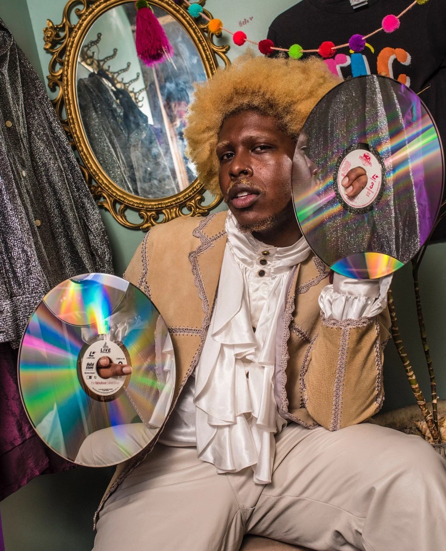 📕 Raging Opossum Press has been quietly (and loudly) building one of the most exciting independent lit and arts platforms in Chicago &mdash; publishing boundary-pushing writers, spotlighting visual artists, and documenting the city&rsquo;s creative 