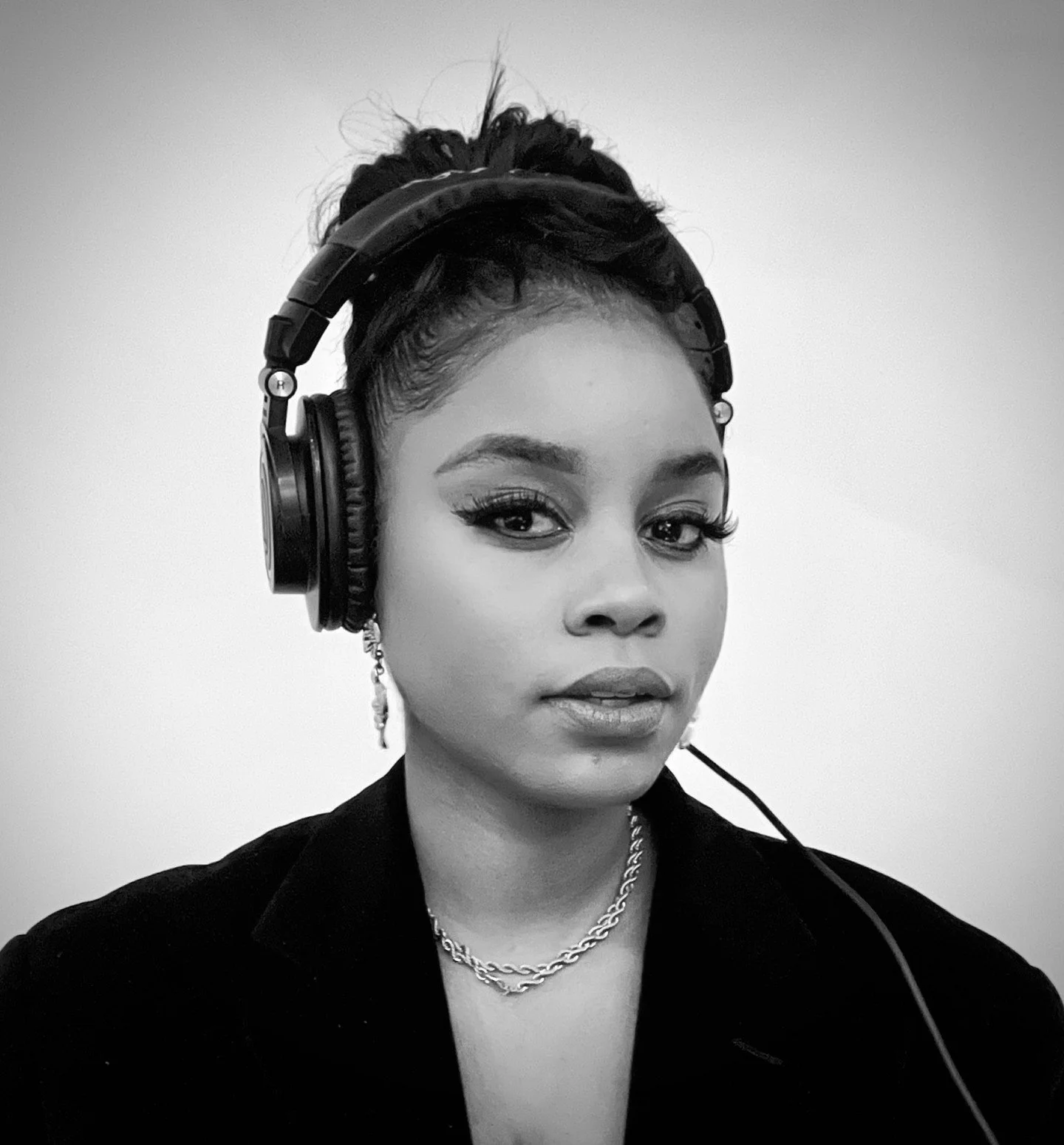 🎧️ SUITE 108 brings a new energy to The Whistler on Saturday, June 6, as resident DJ Feelgood takes the month off and PATRICIACVIII steps in behind the decks.⁠
⁠
Raised between Chicago and Las Vegas, @patriciacviii plays for the body, bringing high-