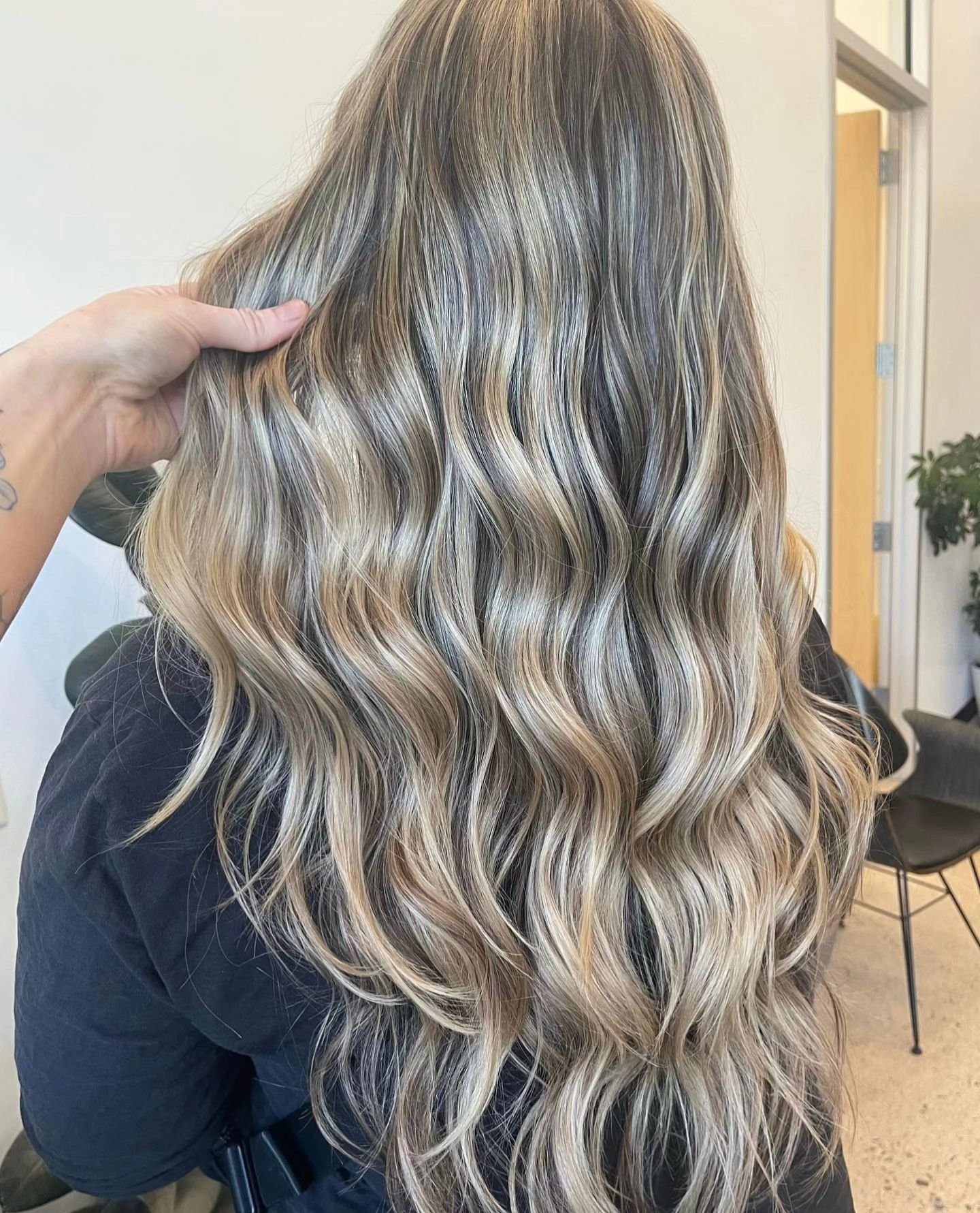 Lived in looks like these are just my favorite looks to create behind thr chair.

I love giving clients a look that feels fresh and bright and can last longer than a traditional highlight. I want you to feel beautiful in your hair for as long as poss