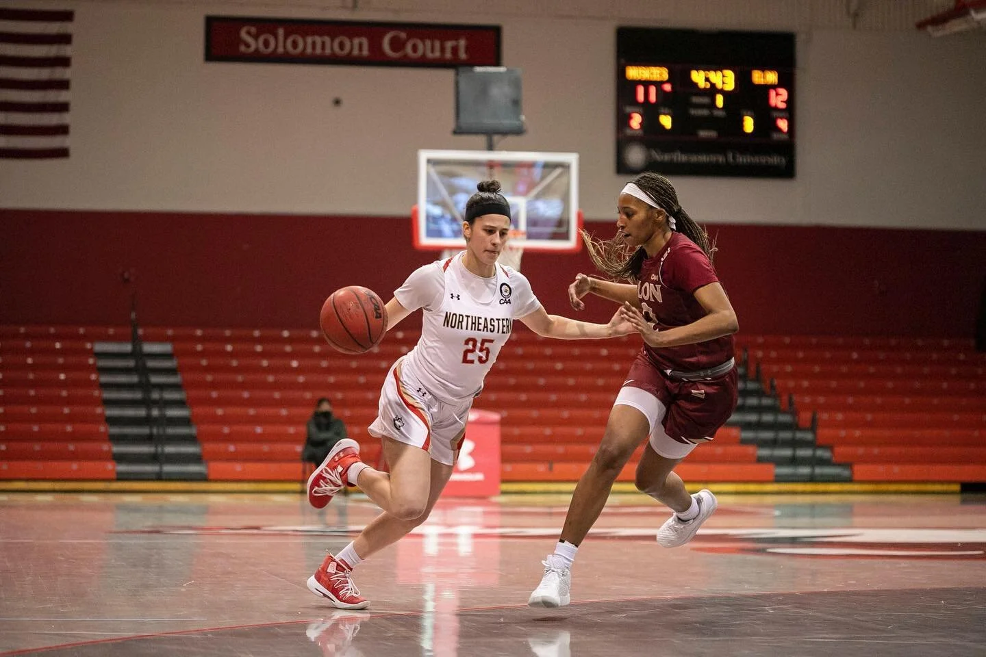 Second game was @gonuwbasketball on Saturday!
&bull;
&bull;
#northeastern #basketball #howlinhuskies #collegebasketball #sports #photography #sportsphotography #sportsphotographer