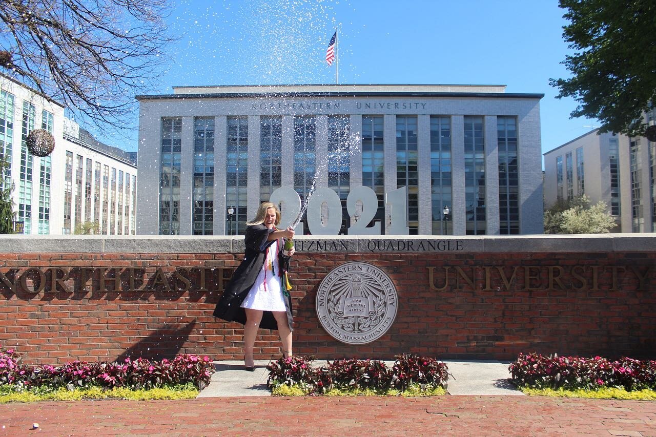 Haven&rsquo;t posted in a year, but of course grad season will bring me out of my posting hiatus! I have time slots available this year!! DM me for times and rates!
&bull;
&bull;
#graduation #graduationphotoshoot #bostongraduation #northeastern #howl