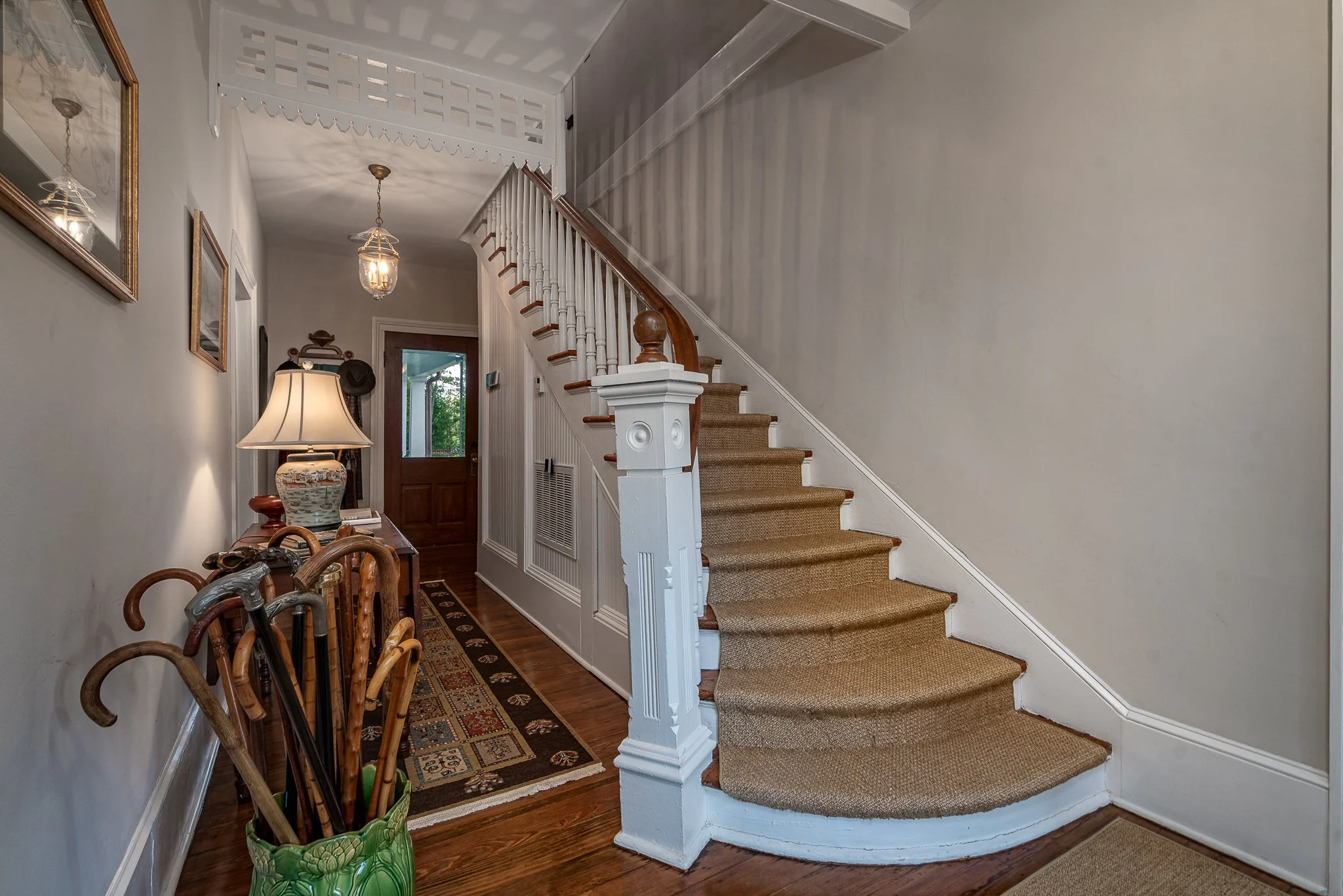 195 Henderson Ave (5).jpg
