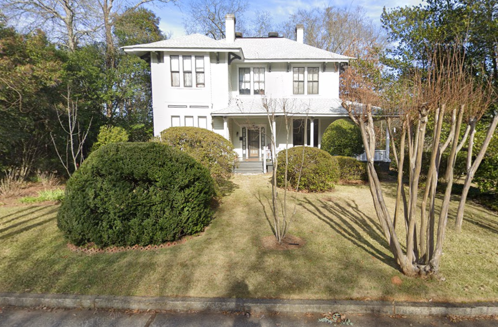 126 Henderson Ave