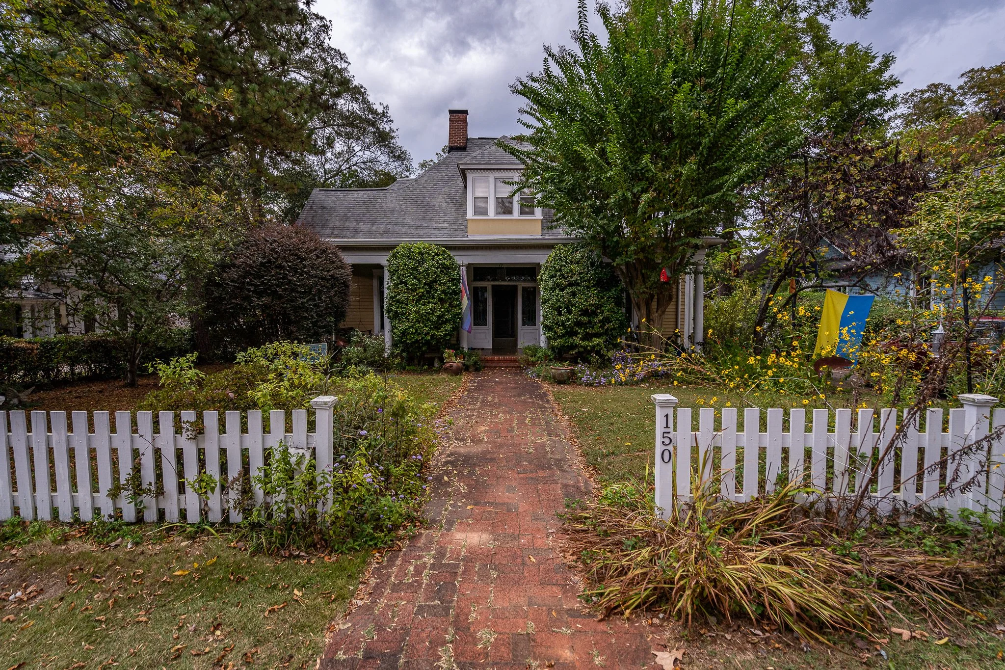 150 Henderson Ave