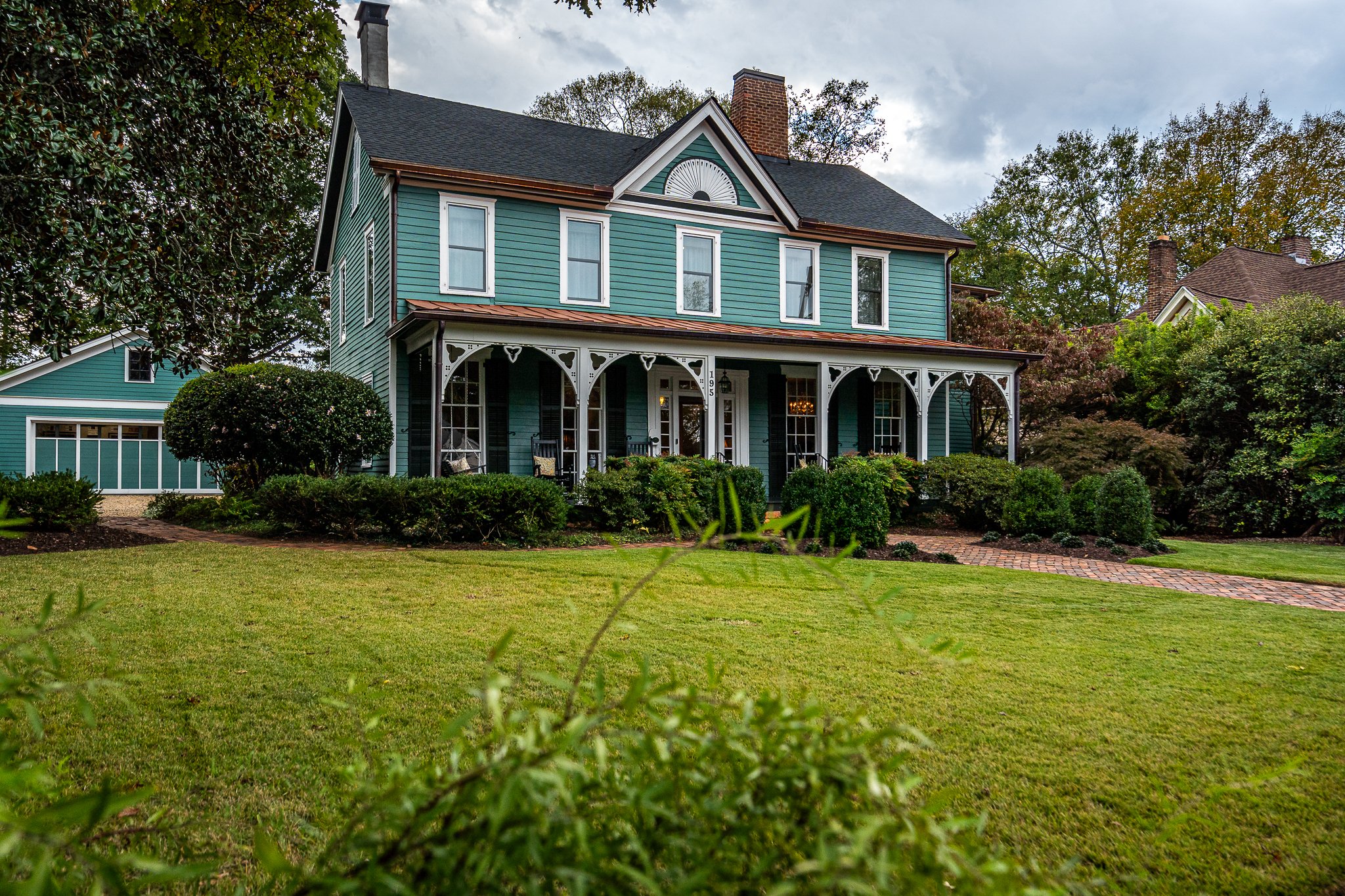 195 Henderson Ave (2).jpg