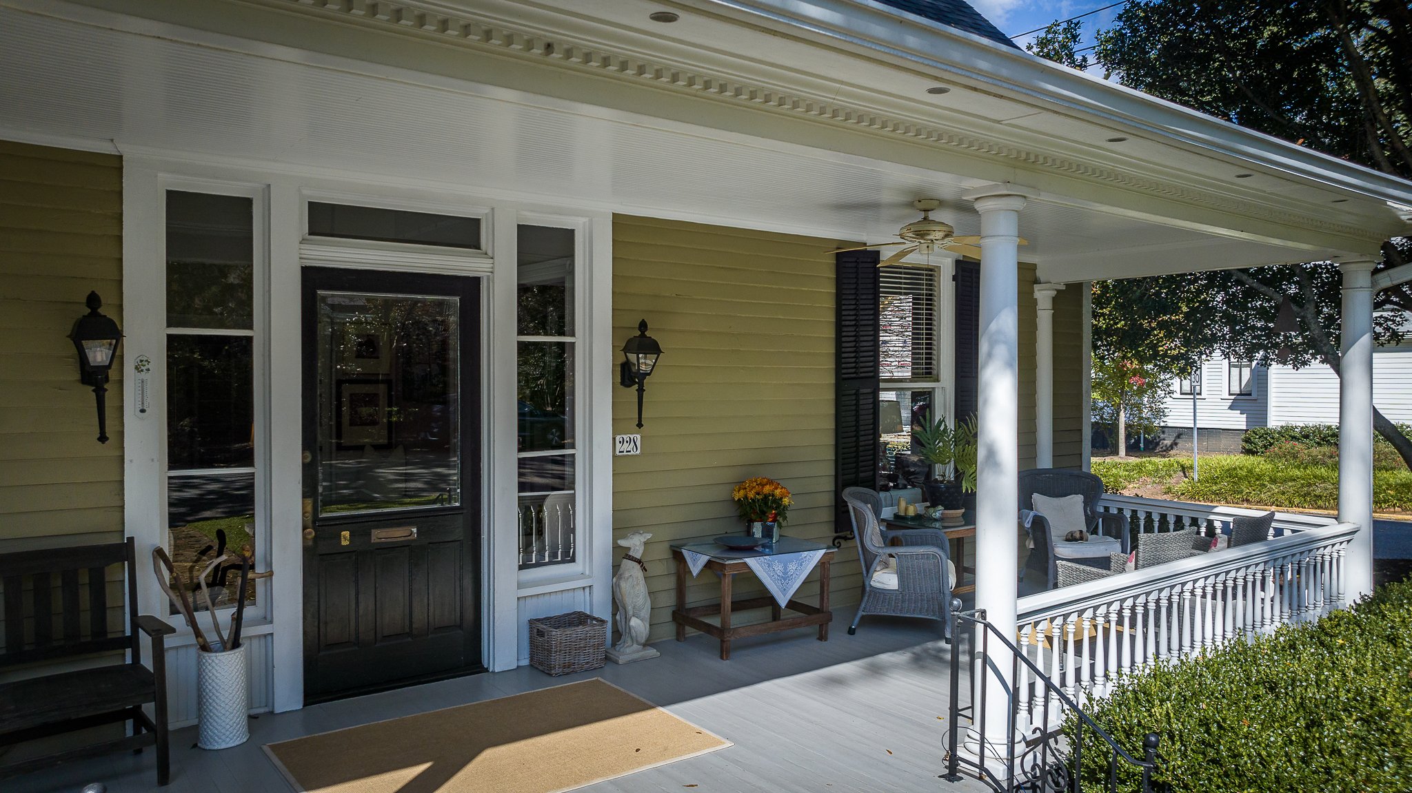228 Henderson Ave (10).jpg