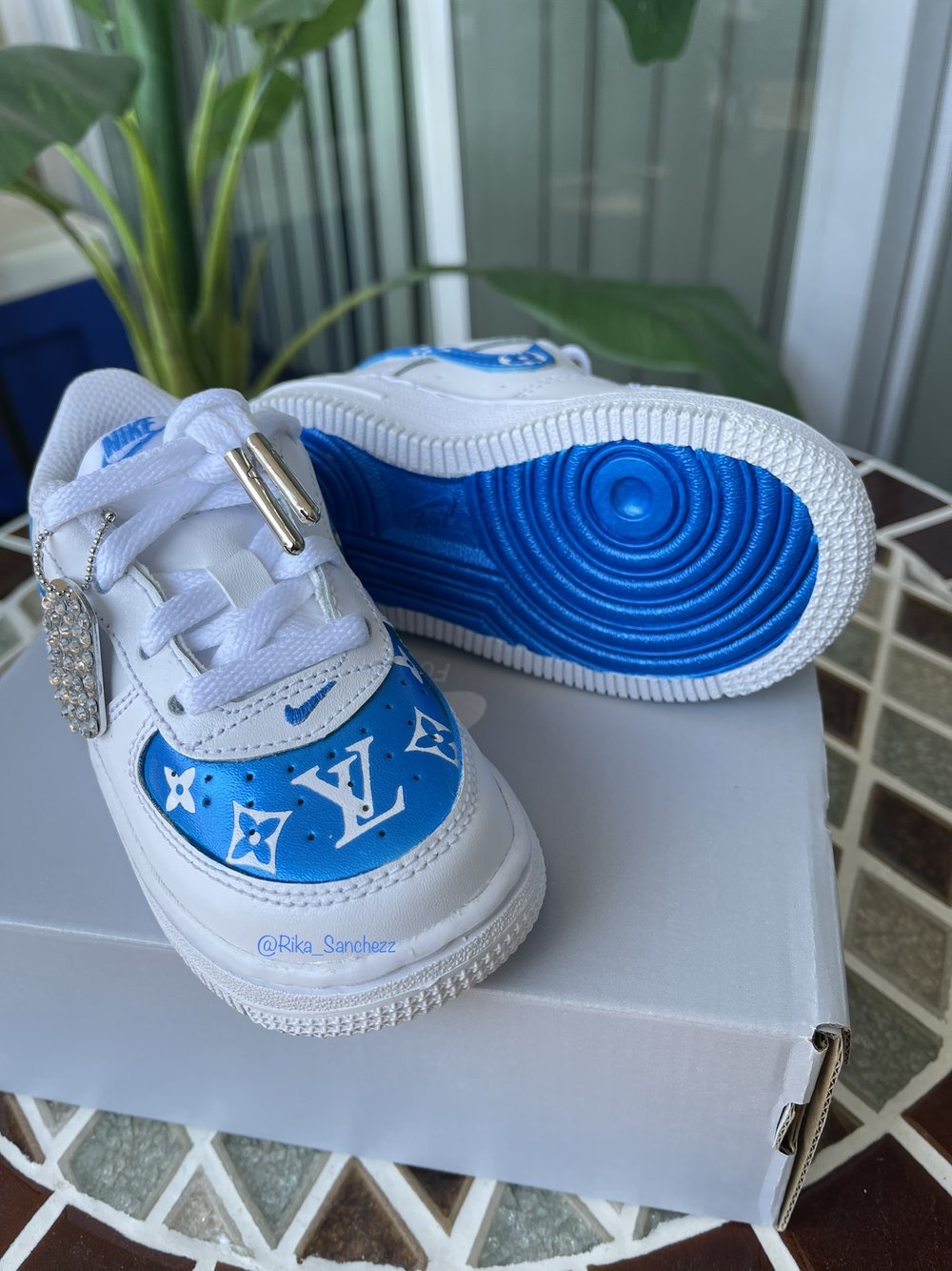 Cookie Monster X LV Air Force 1 Low (white) — Rika Sanchezz Customs