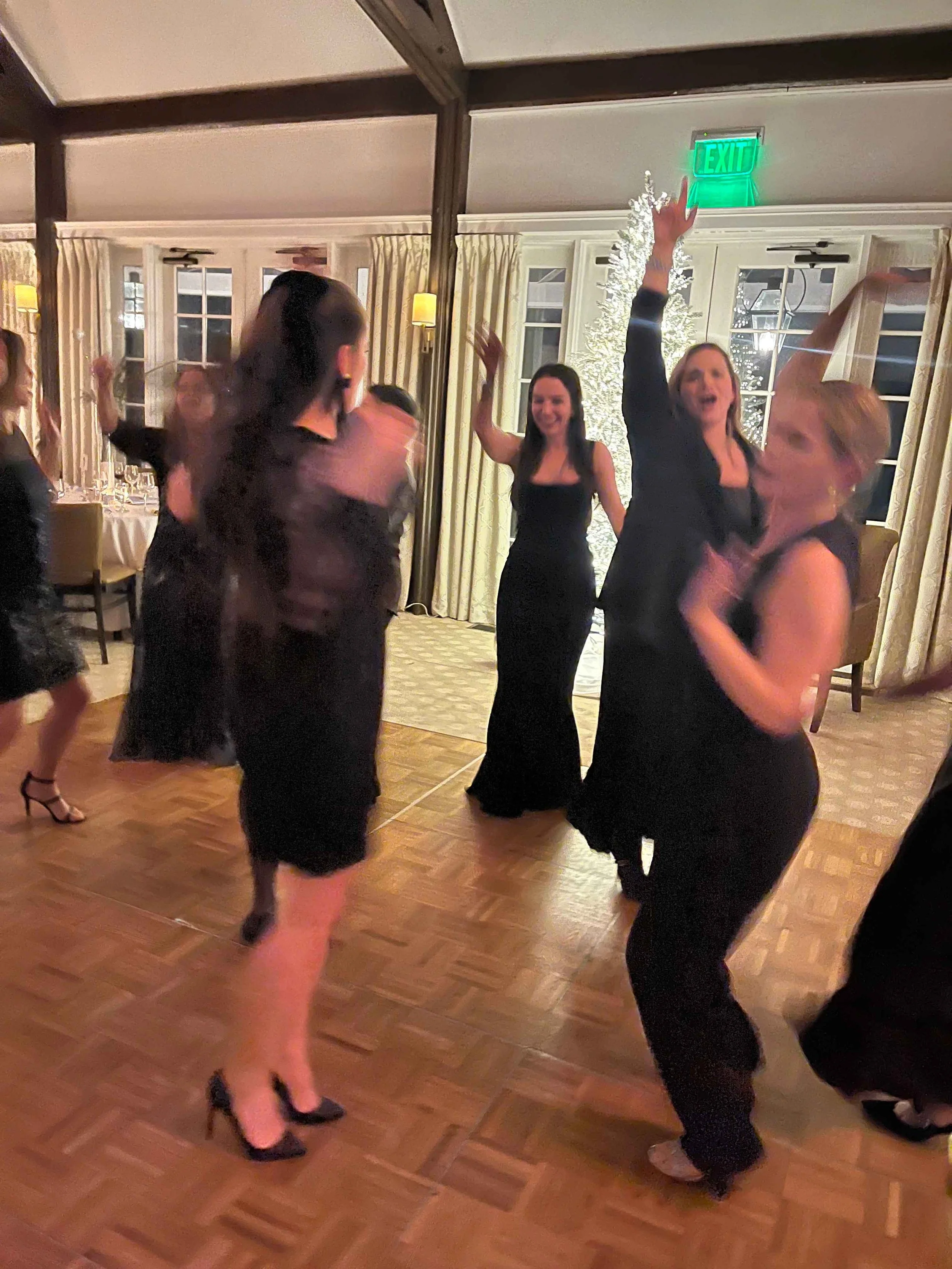 ...Dancing queen, feel the beat on the tambourine, oh, yeah...