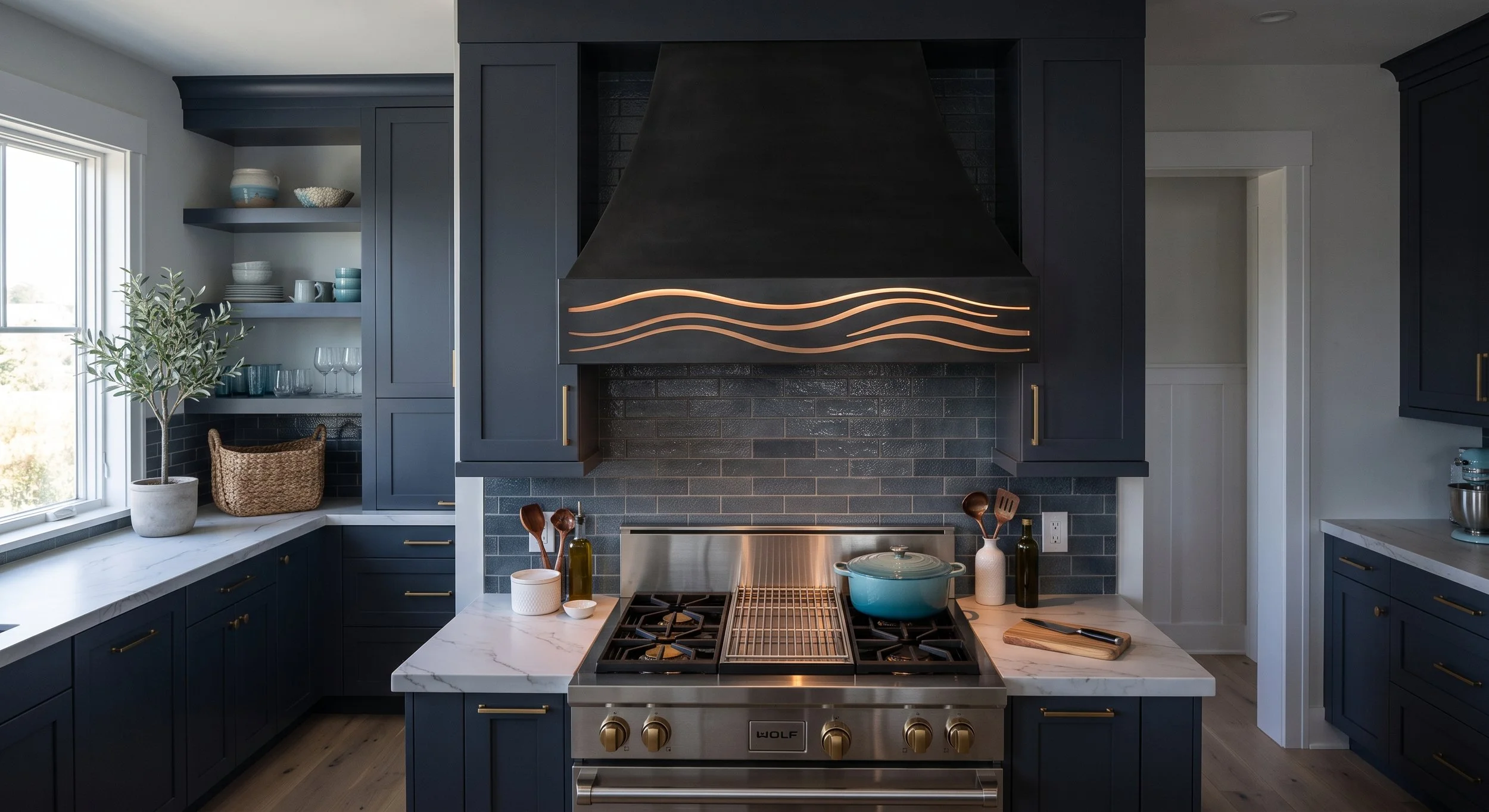 Tidal Line Arched Range Hood