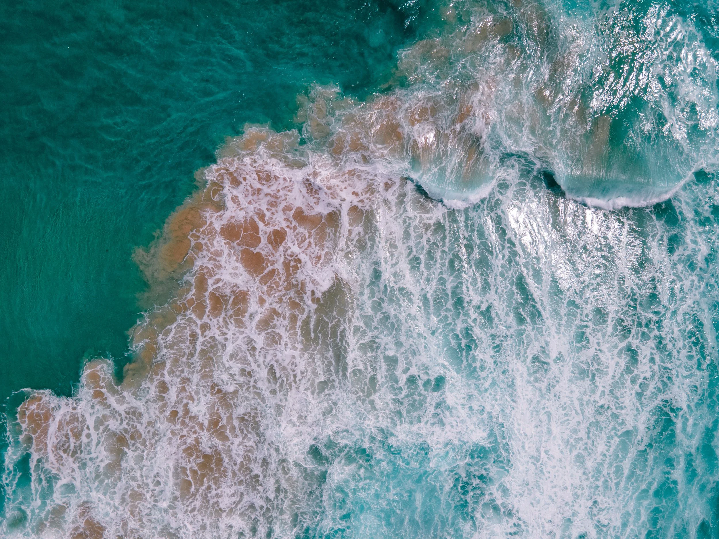 Drone photography of the ocean near Elliston over the west coast of Eyre Peninsula