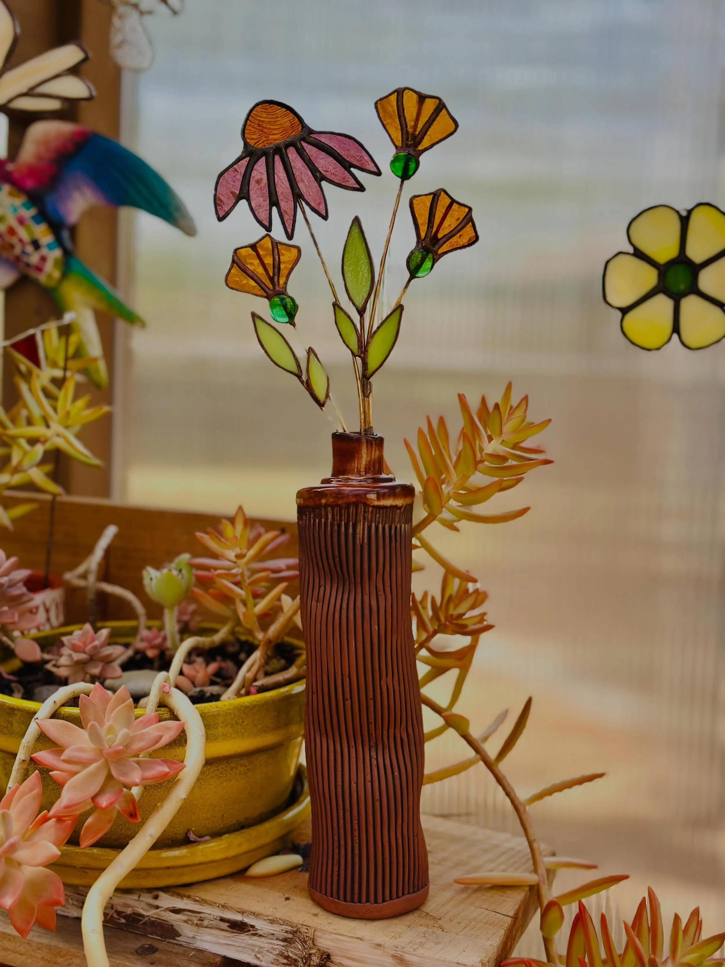 Sometimes, you have to do something for you! Here is what I made for me🤎💛🧡 thanks to @sweetdanesfarm for the ceramic vase. That&rsquo;s what I&rsquo;m using this vessel for.