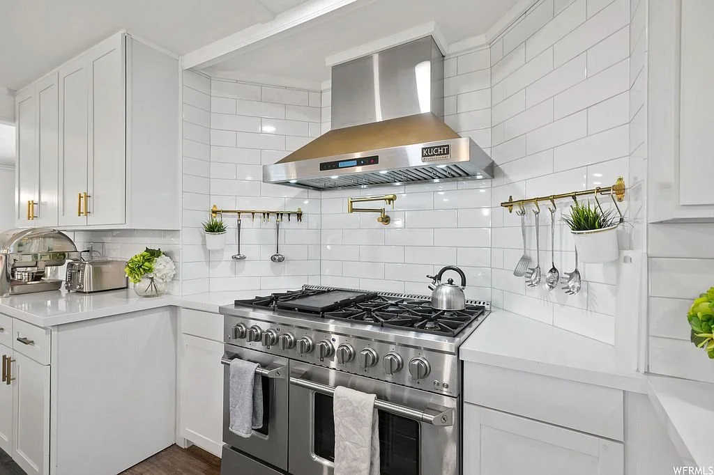 kitchen range.jpg
