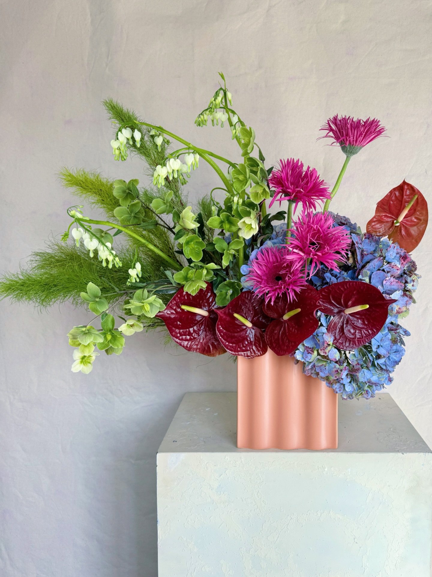 The Modern Mama! For the moms who keep it funky and fresh 💚 Delivery available Saturday and Sunday this weekend only! 

#parkcityflorist #mothersday #flowersformom #kamasflorist #midwayflorist #hebercityflorist #flowerdeliveryparkcity