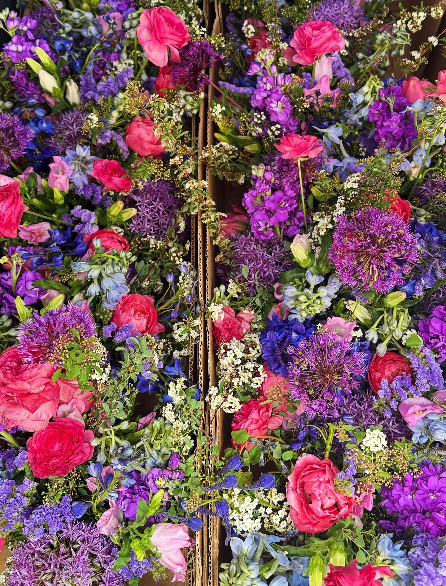 These lil cuties made a big impact! Upscale your corporate event, get flowers 💜

#eventcenterpieces #utahflorist #moandcofloral