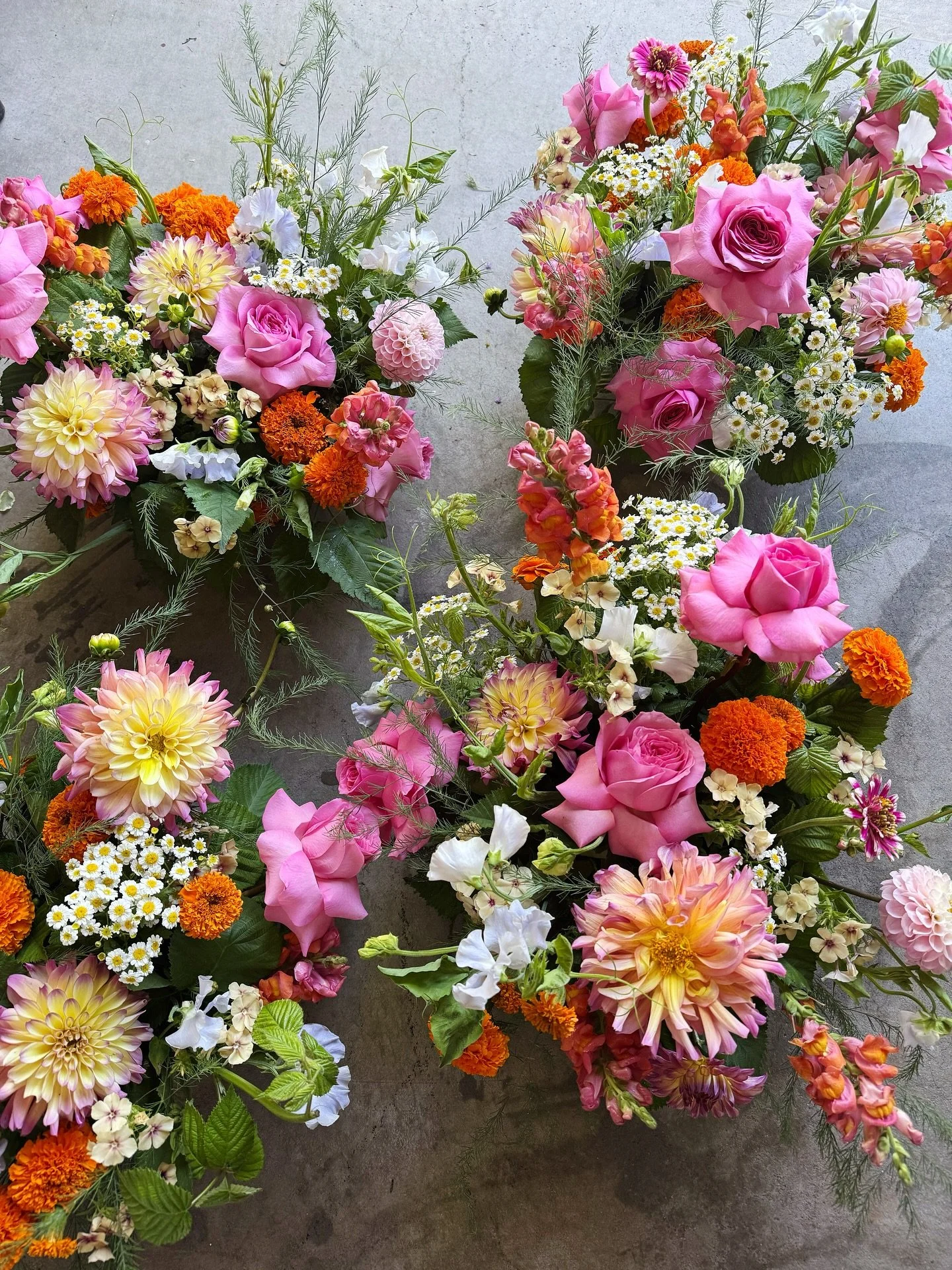 Bright + Beautiful for @the.beyond.collection 💖

#pinkflowers #summerflower #eventflorist #parkcityflorist #moandcofloral