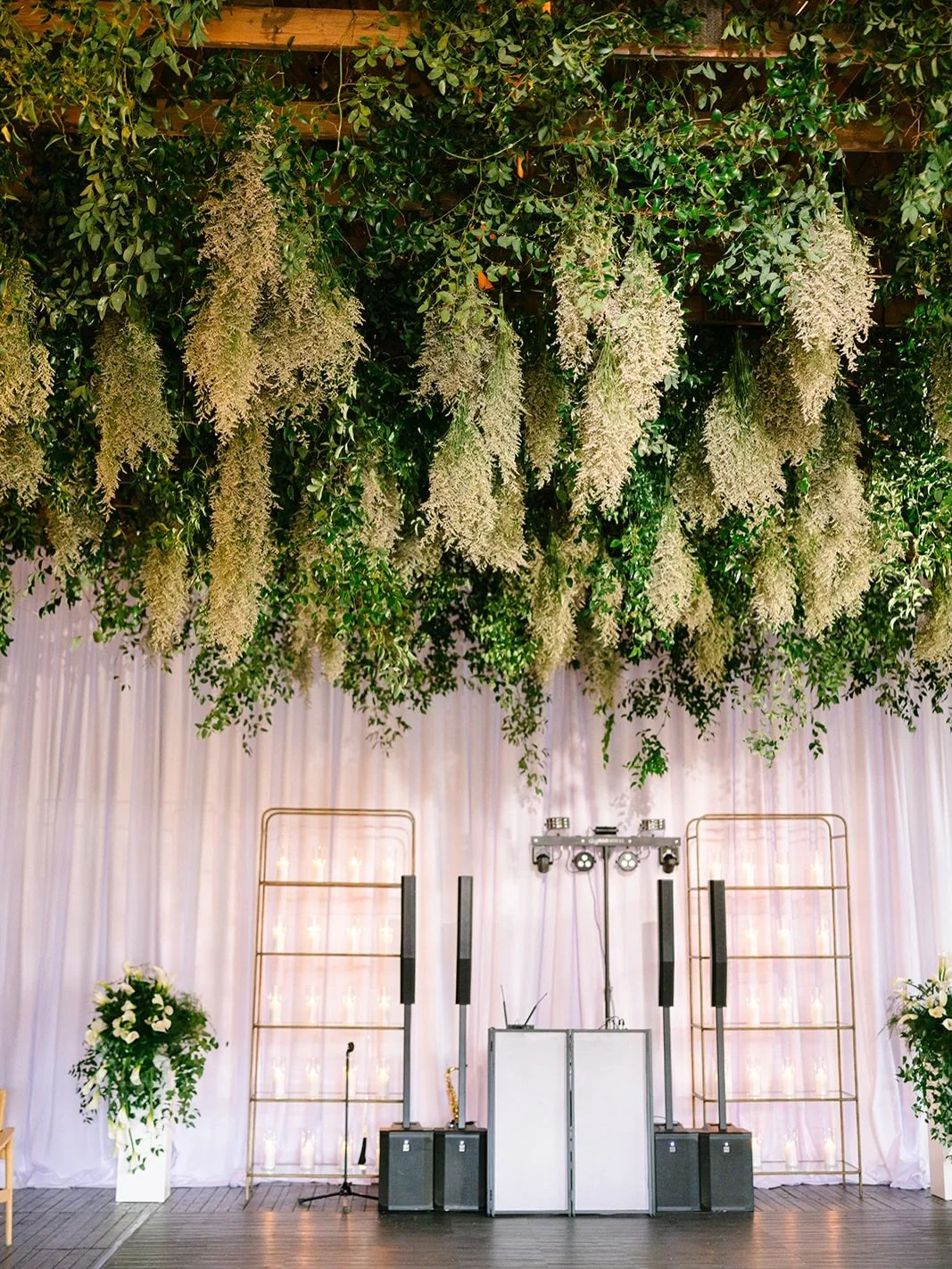 Timeless mountain elegance from a perfect fall day 🤍 and the cutest cocktail sticks! 

Venue: @blueskyauberge
Planning: @maraeevents
Photography: @peppernix @loganwalkerphoto
Videography: @jaredwortleyfilms
Floral: @moandcofloral
Cake: Cake by Aless