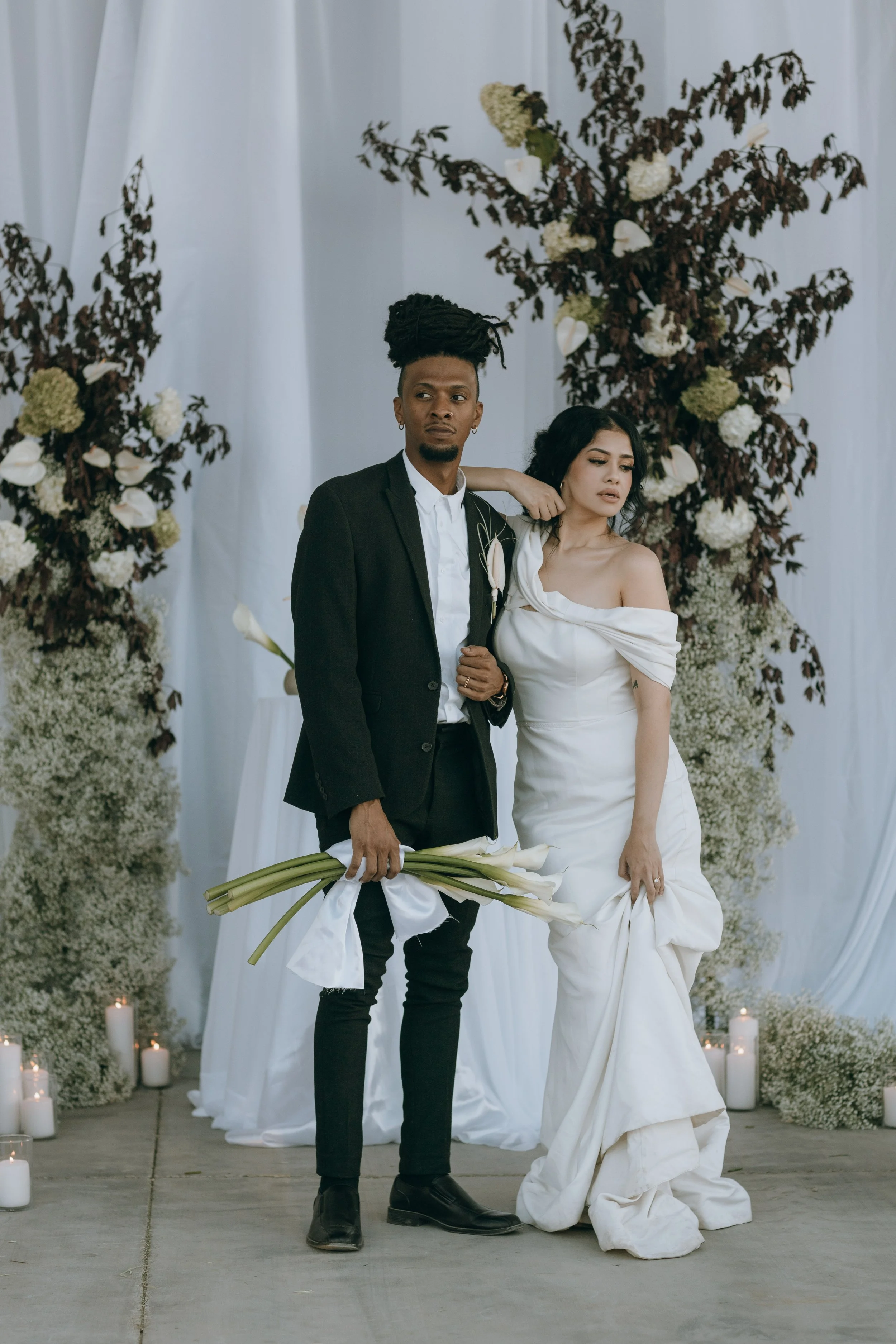 modern park city wedding bride florist utah deer valley white moandcofloral ceremony flowers bridal 