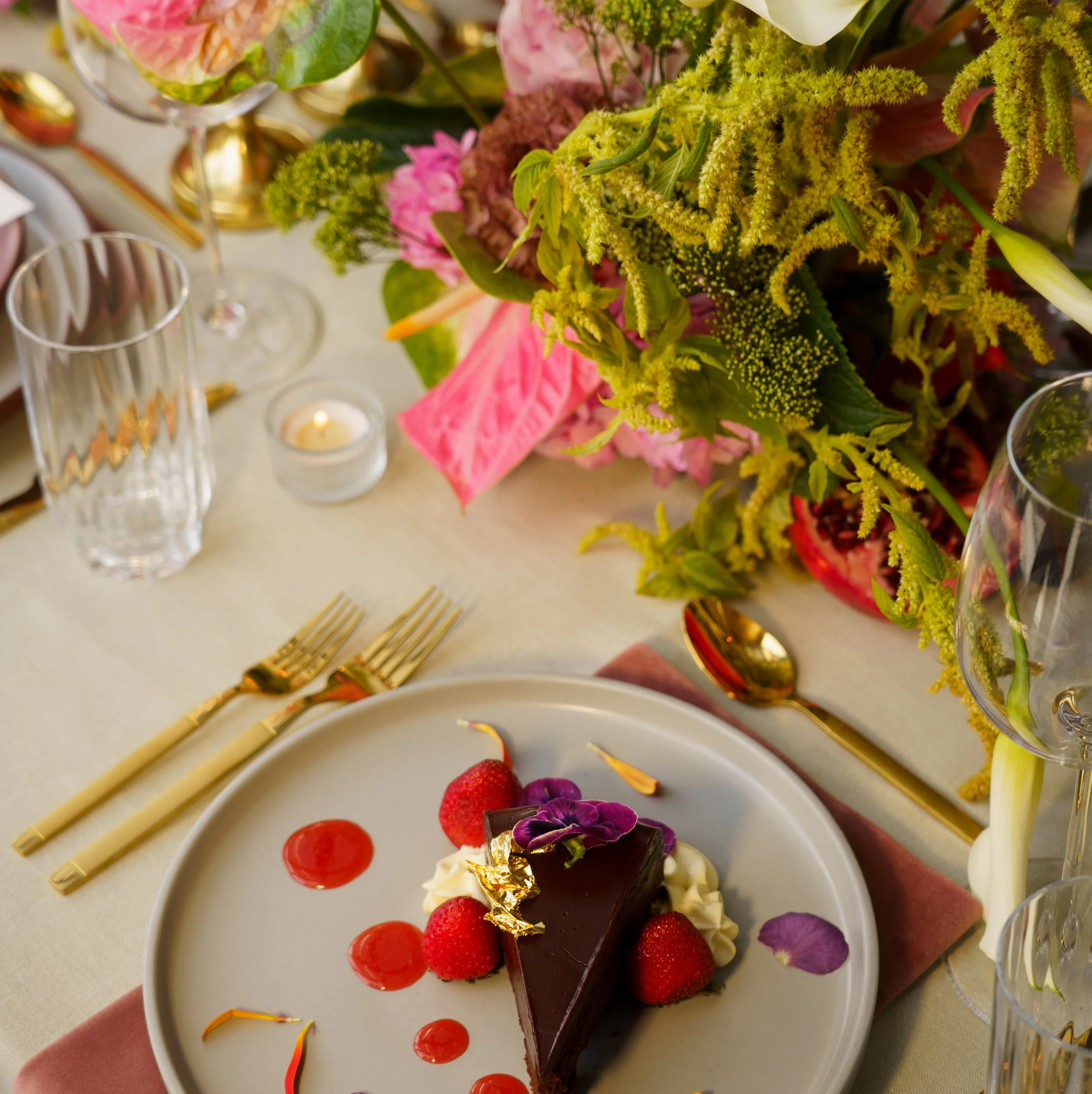 event florist tablescape centerpiece wedding event editorial corporate sundance flowers park city utah mo and co floral