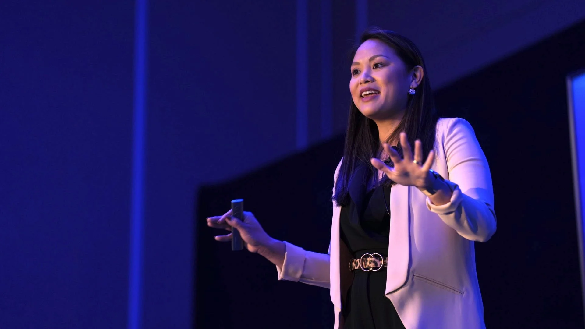 8. KellyPoquizBurke_Speaker_PhotobyWildReply.jpg