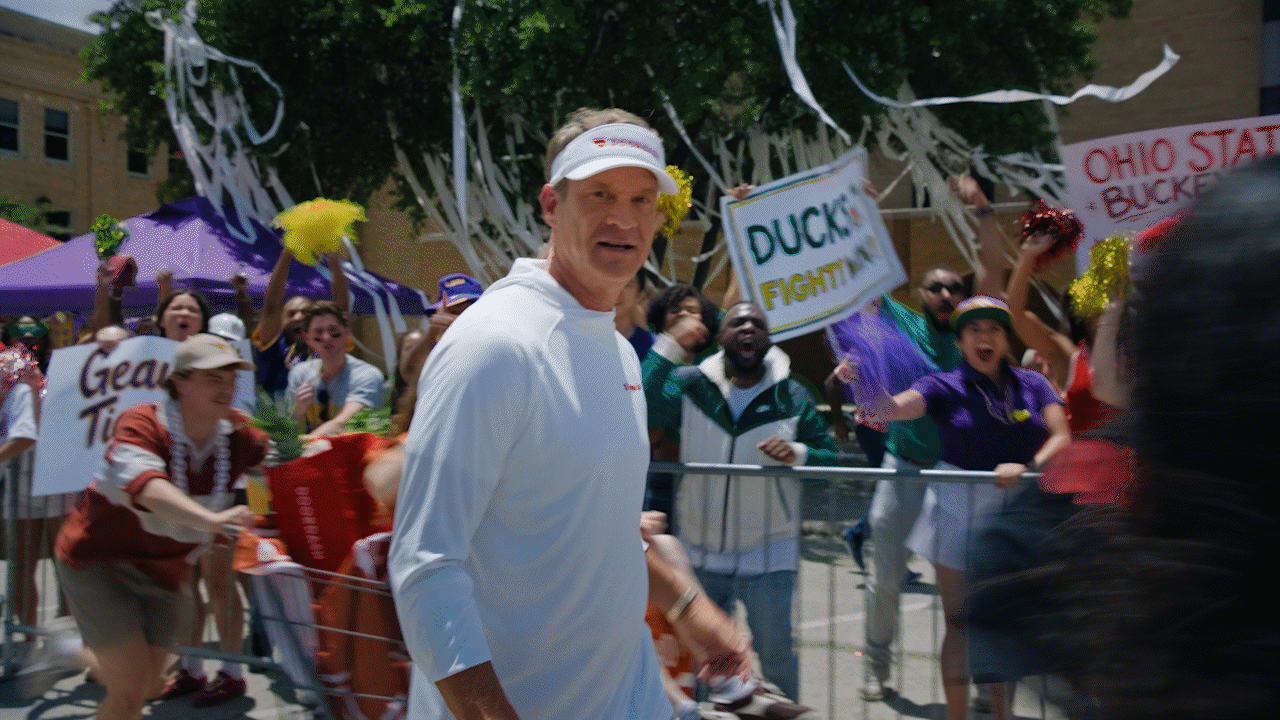 MTV_DD_FF26_WALK_060_comp_v02.gif