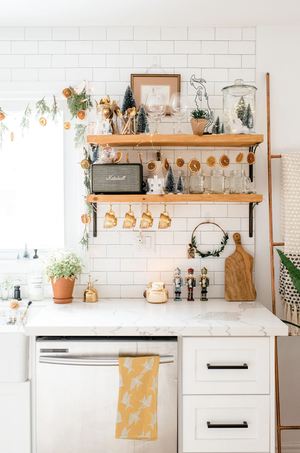 TIPS for Foolproof DIY Orange Garland Decor — The Kwendy Home