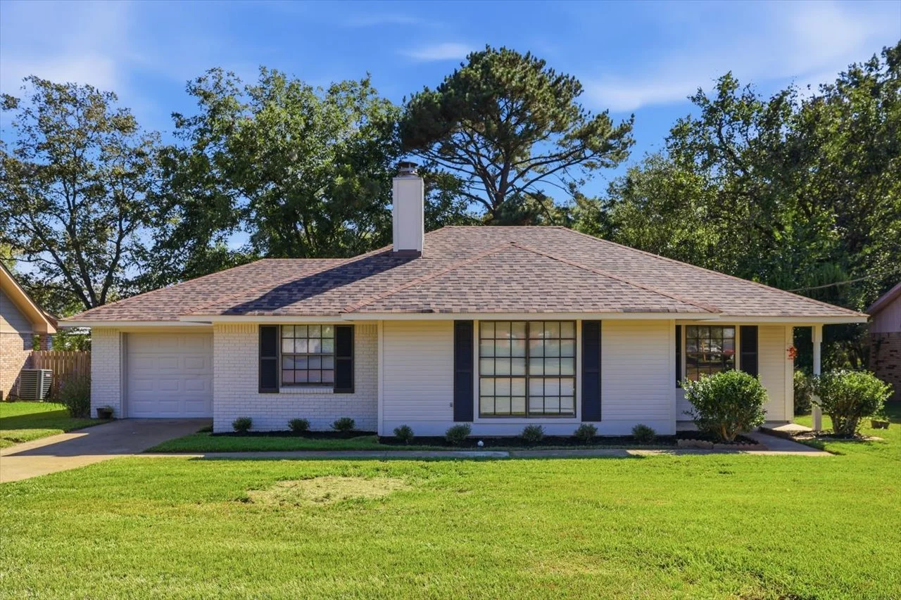 01-4615 Wyndallwood Dr _ Hometoursms.com.jpg