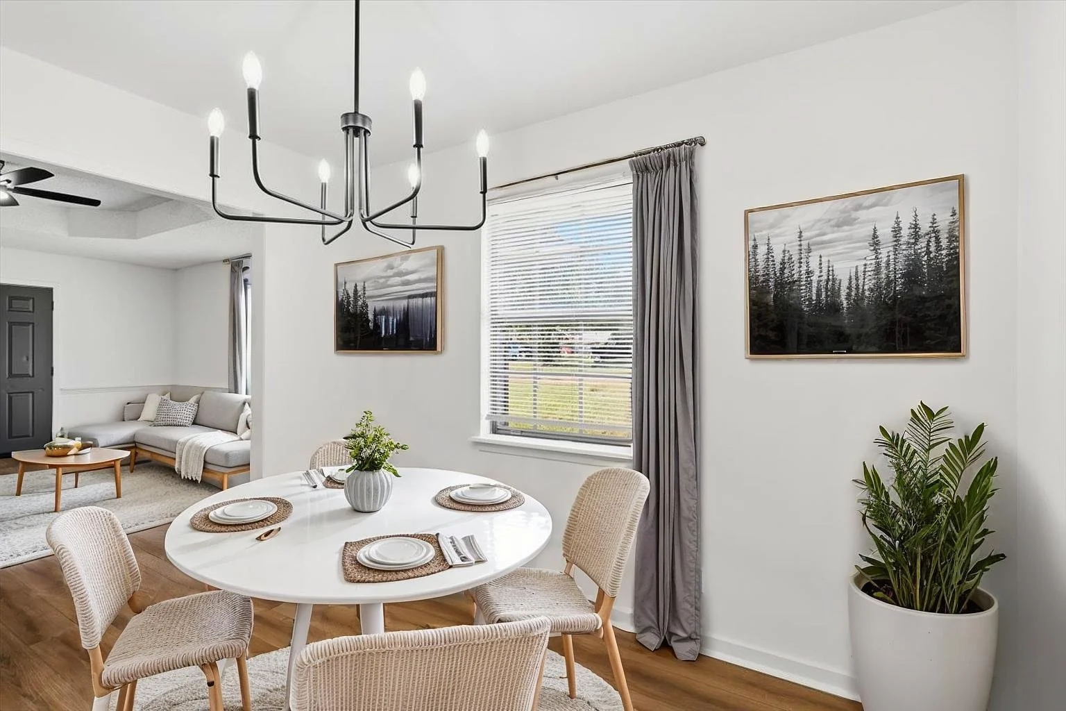 11-4615-Wyndallwood-Dr-_-Hometoursms.com - Dining Room - Scandinavian - 5.jpg