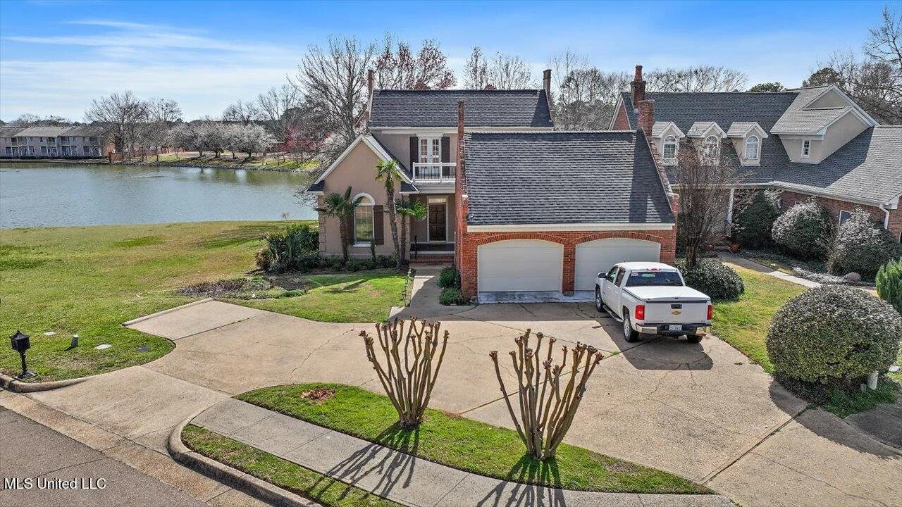 53 AUTUMN HILL DR. JACKSON, MS