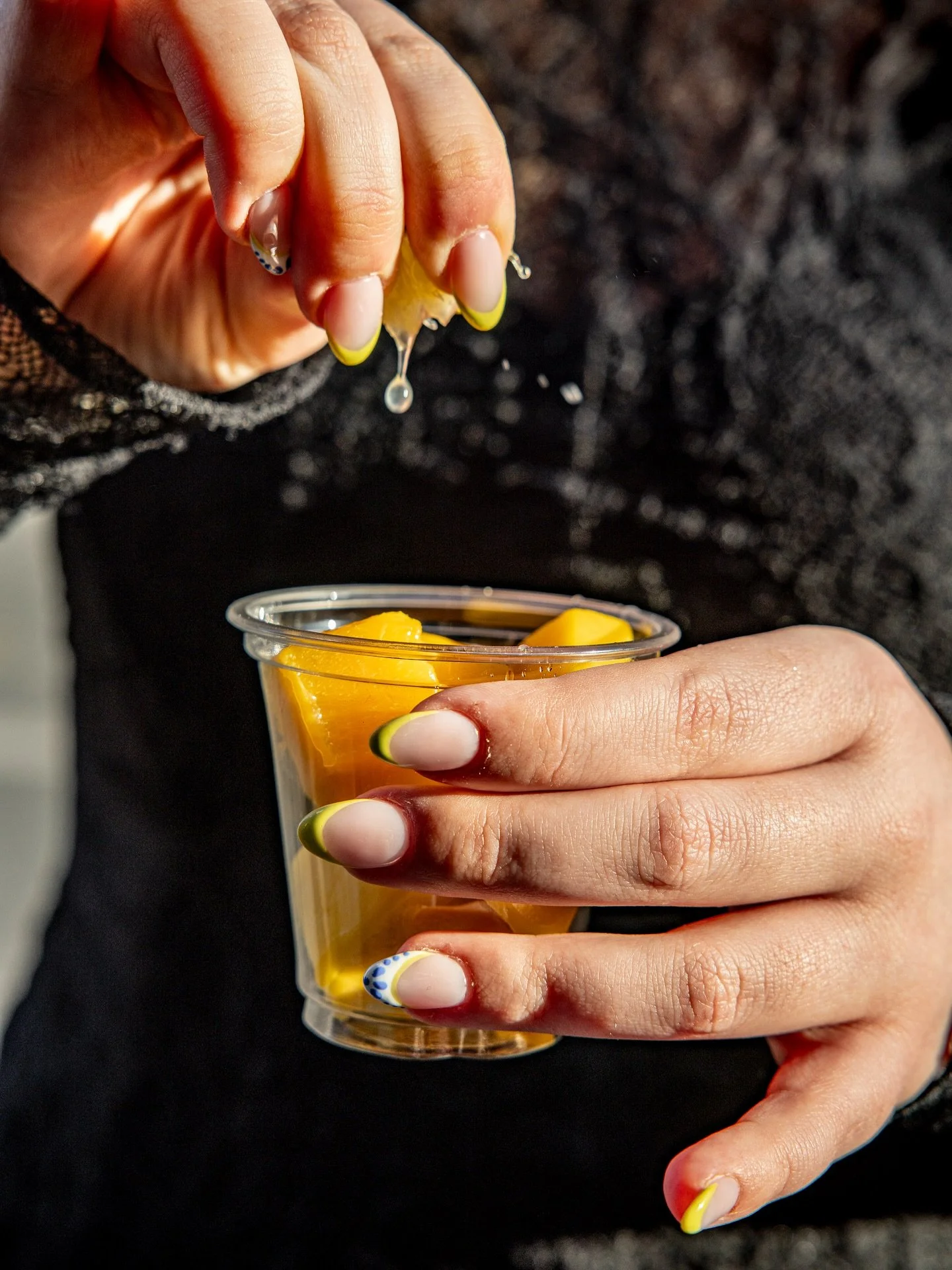 FRESH MANGO🥭
Des cubes de mangue juteuse accompagn&eacute;s d&rsquo;un quartier de citron vert.

👉Frais, l&eacute;ger, et 100% naturel.

Commandez en ligne ou venez directement dans l&rsquo;un de nos restaurants !

#restaurantparis #flexitarien #he