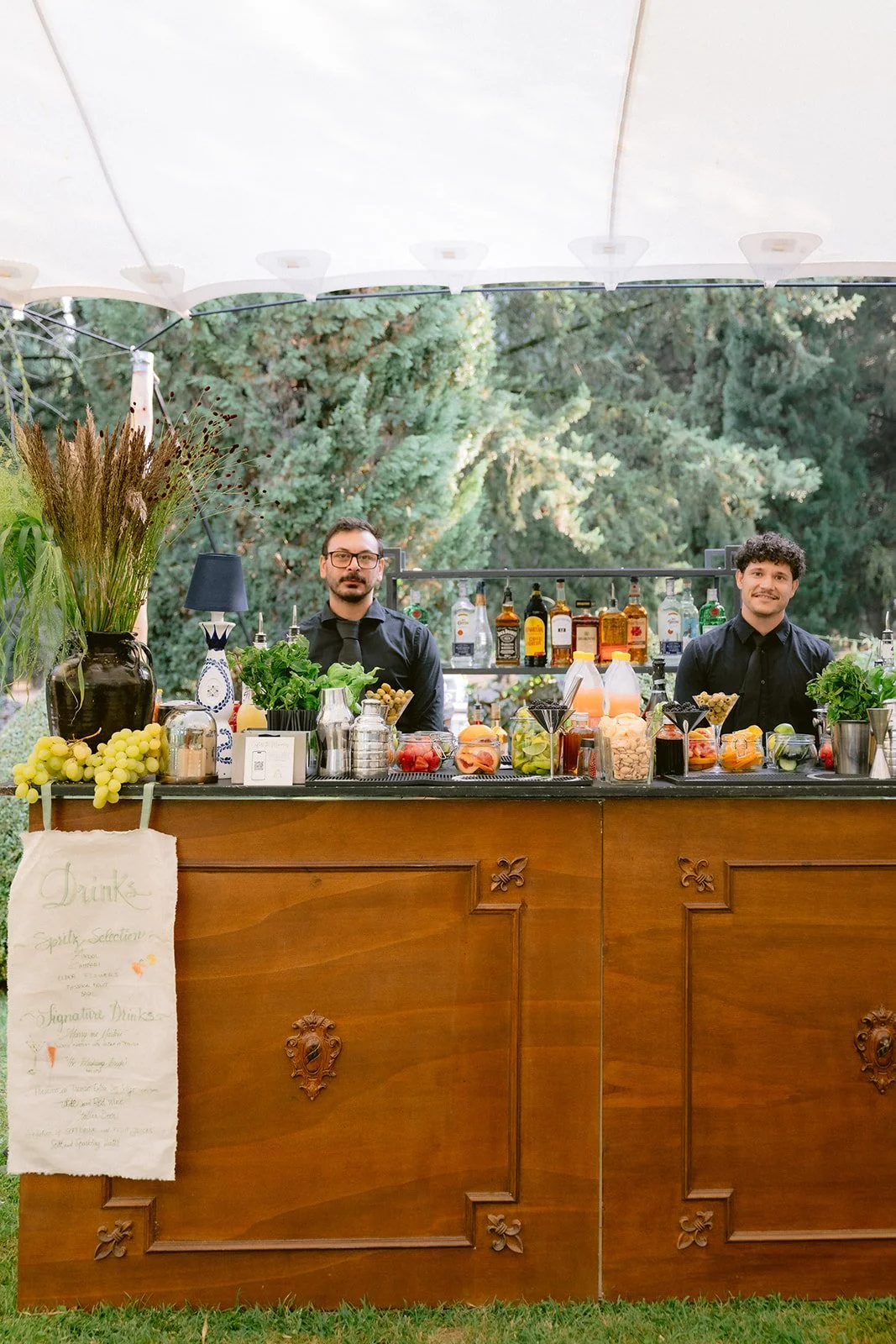 Wedding cocktail bar decor
