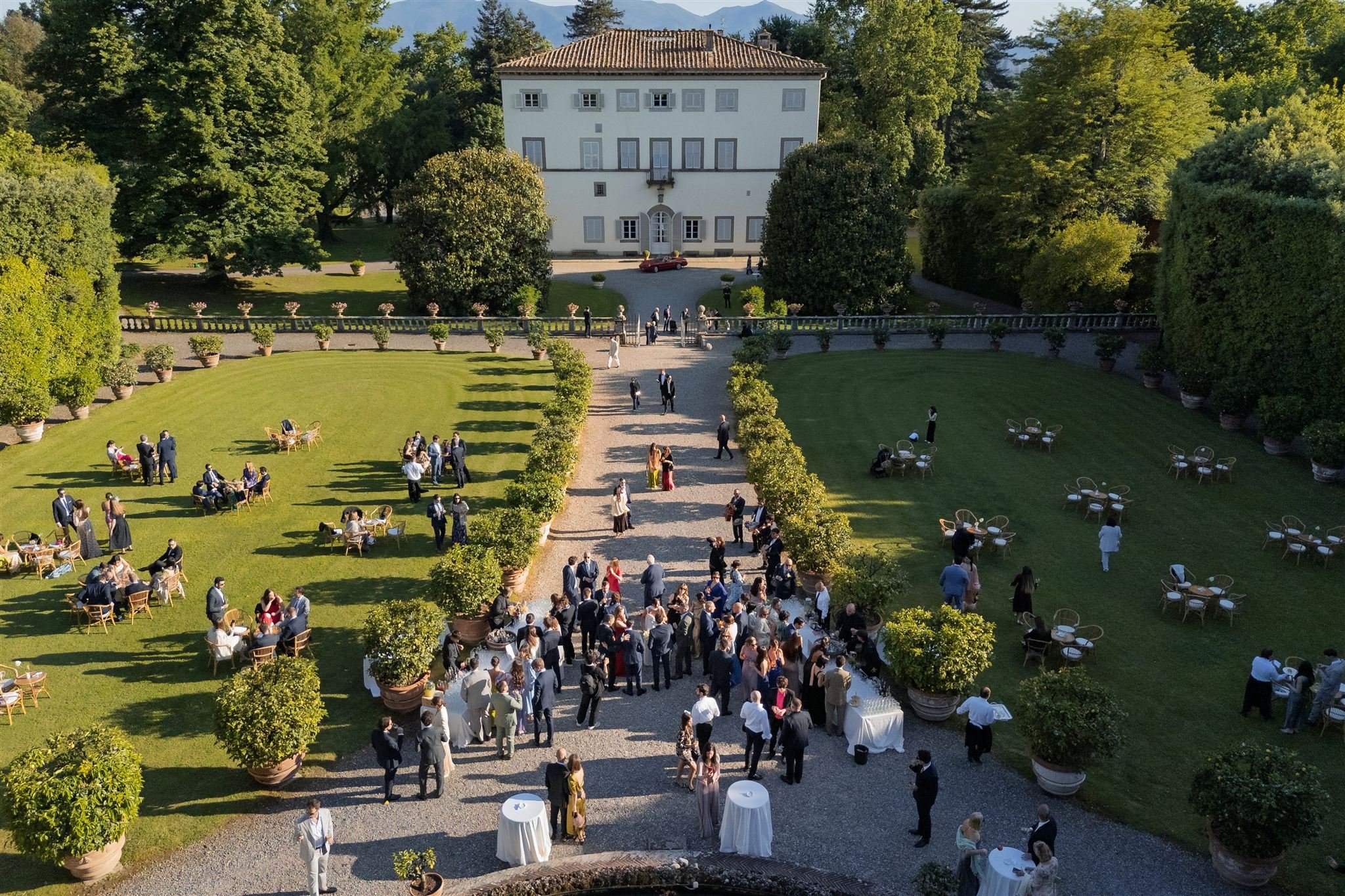 Aperitivo in a tuscan villa 