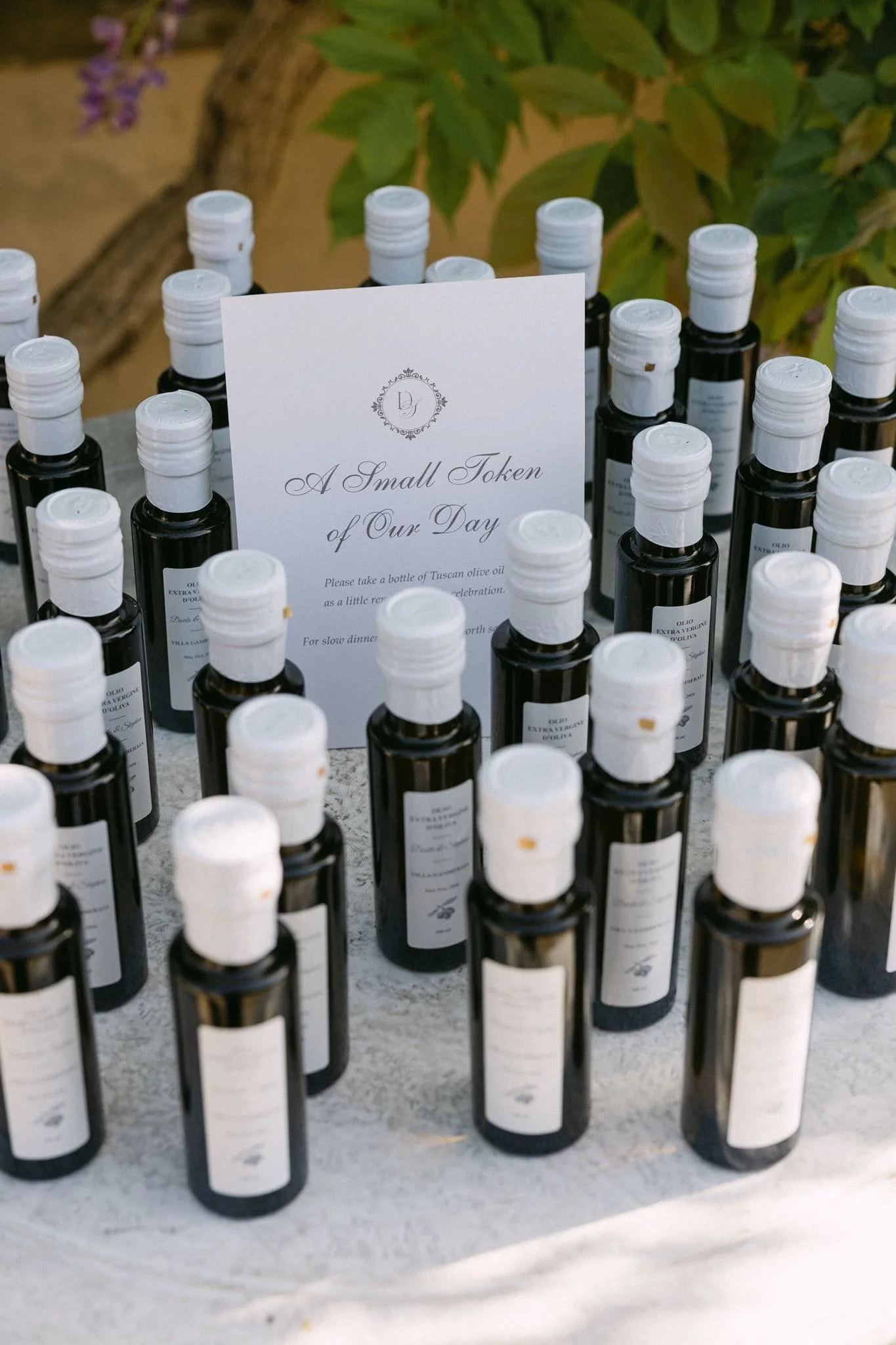 Tuscan Olive oil bottles as gift for wedding guests