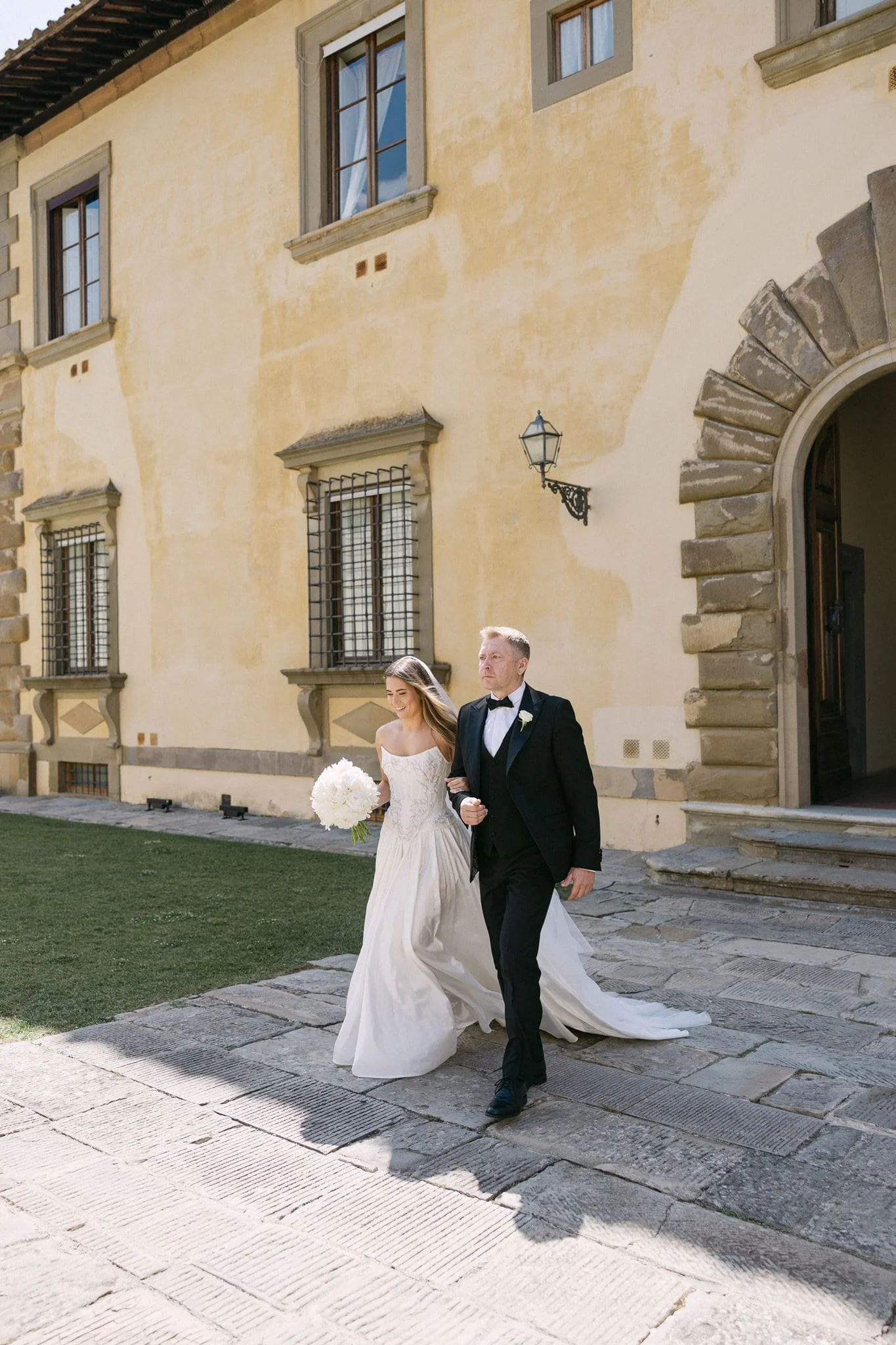 Bride walking down the aisle at Villa Gamberaia